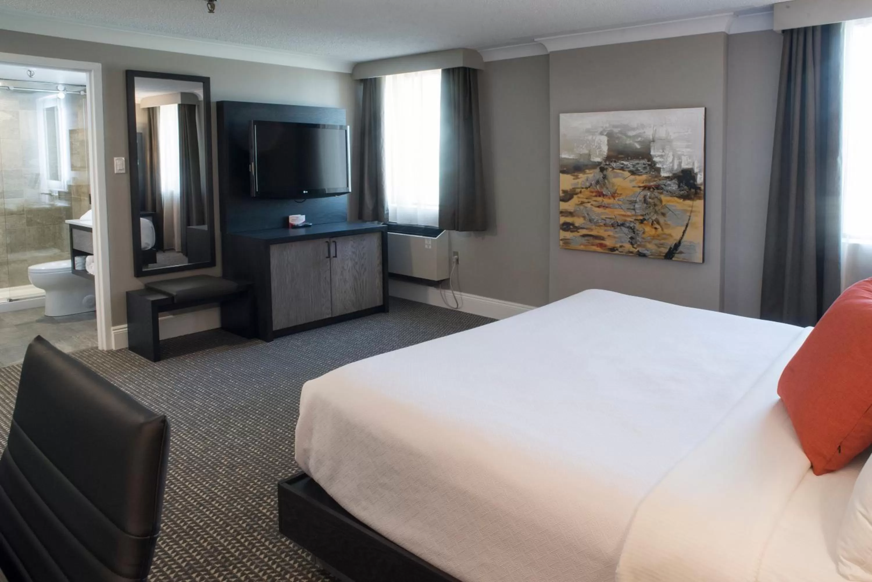 Photo of the whole room, Bed in Crowne Plaza Fredericton Lord Beaverbrook by IHG