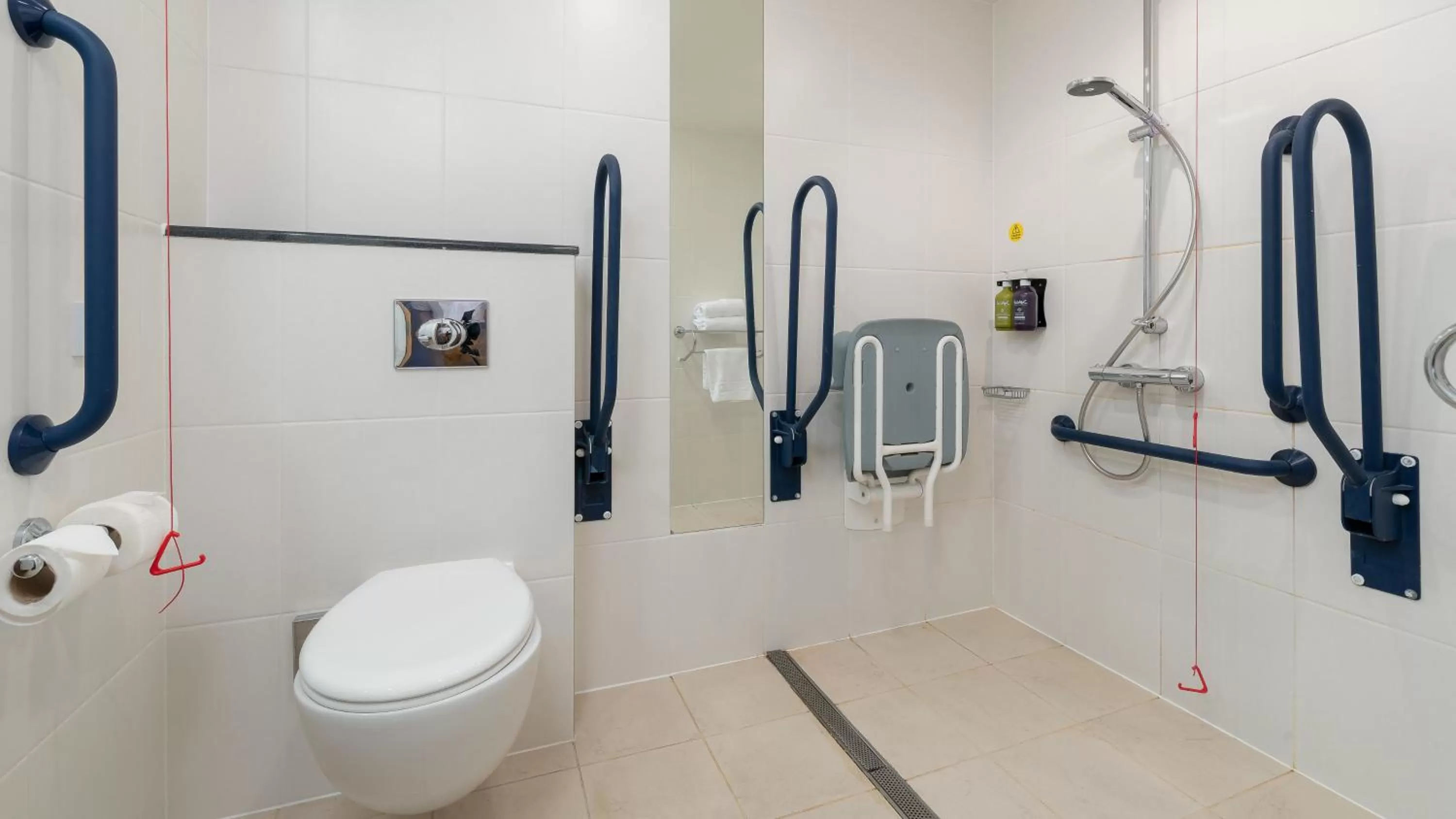 Standard Twin Room with Free Hot Breakfast - Accessible in Holiday Inn Express Leigh - Sports Village by IHG