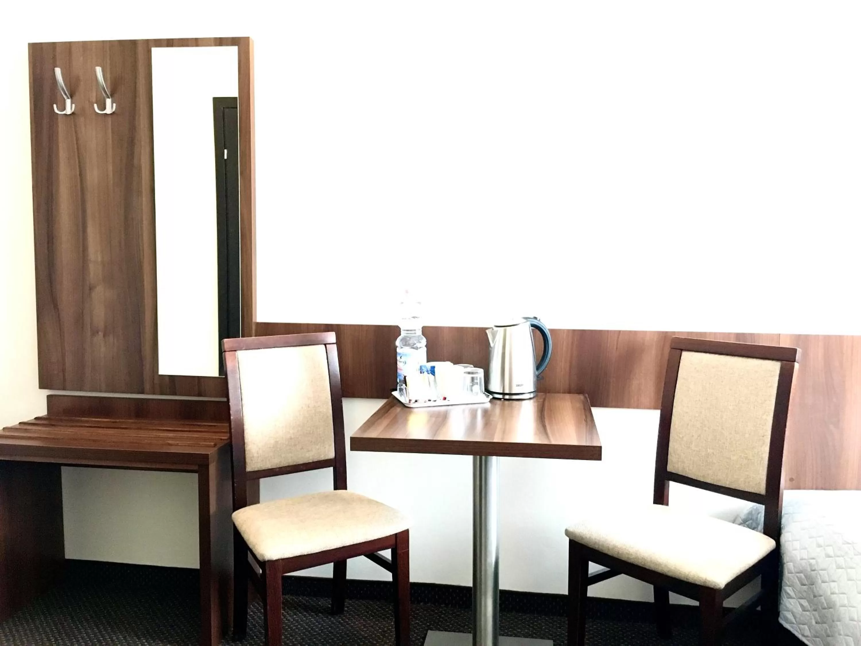 Coffee/tea facilities in Hotel Pod Jeleniem