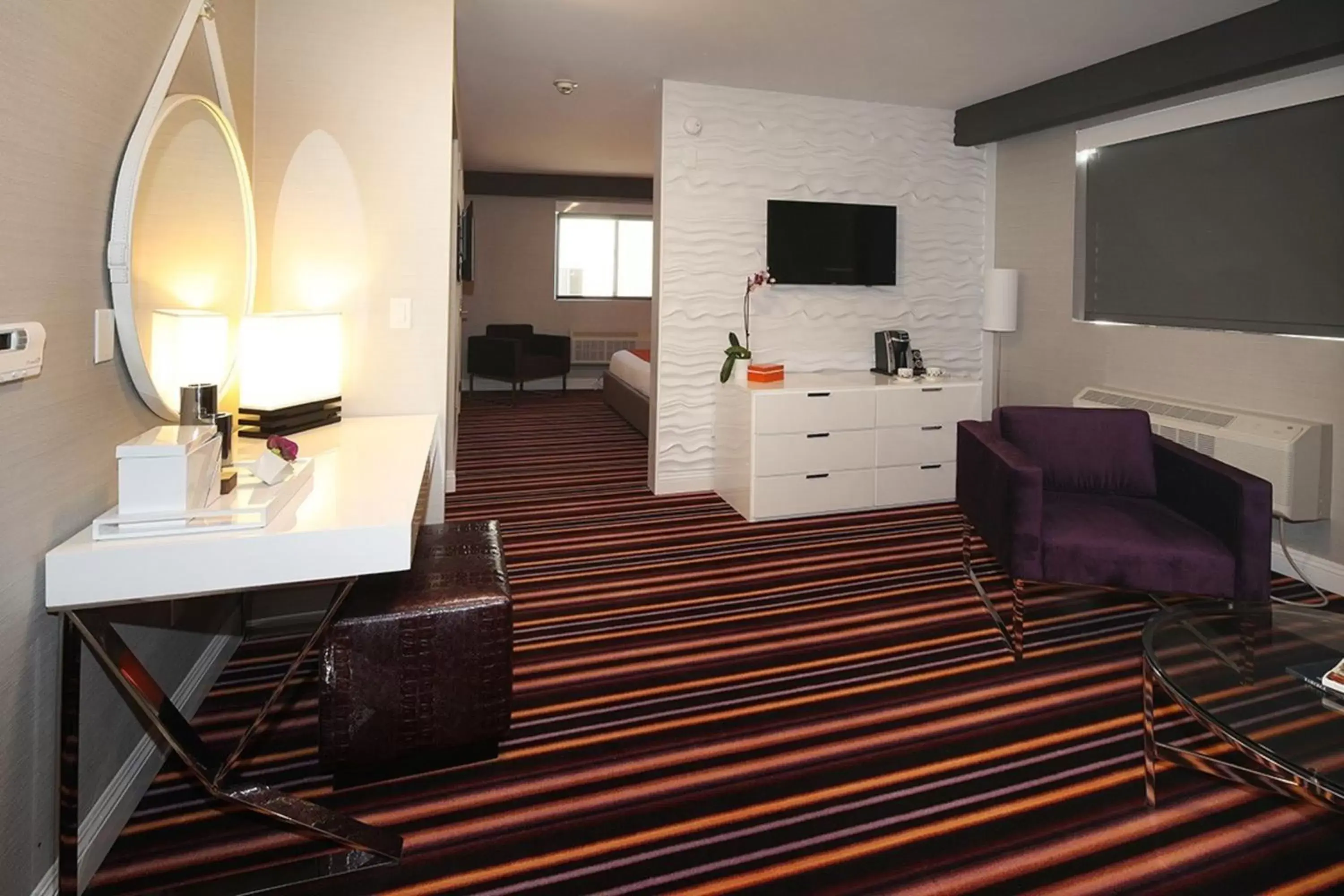 King Suite in Lexen Hotel - Hollywood King Suite in Lexen Hotel - Hollywood