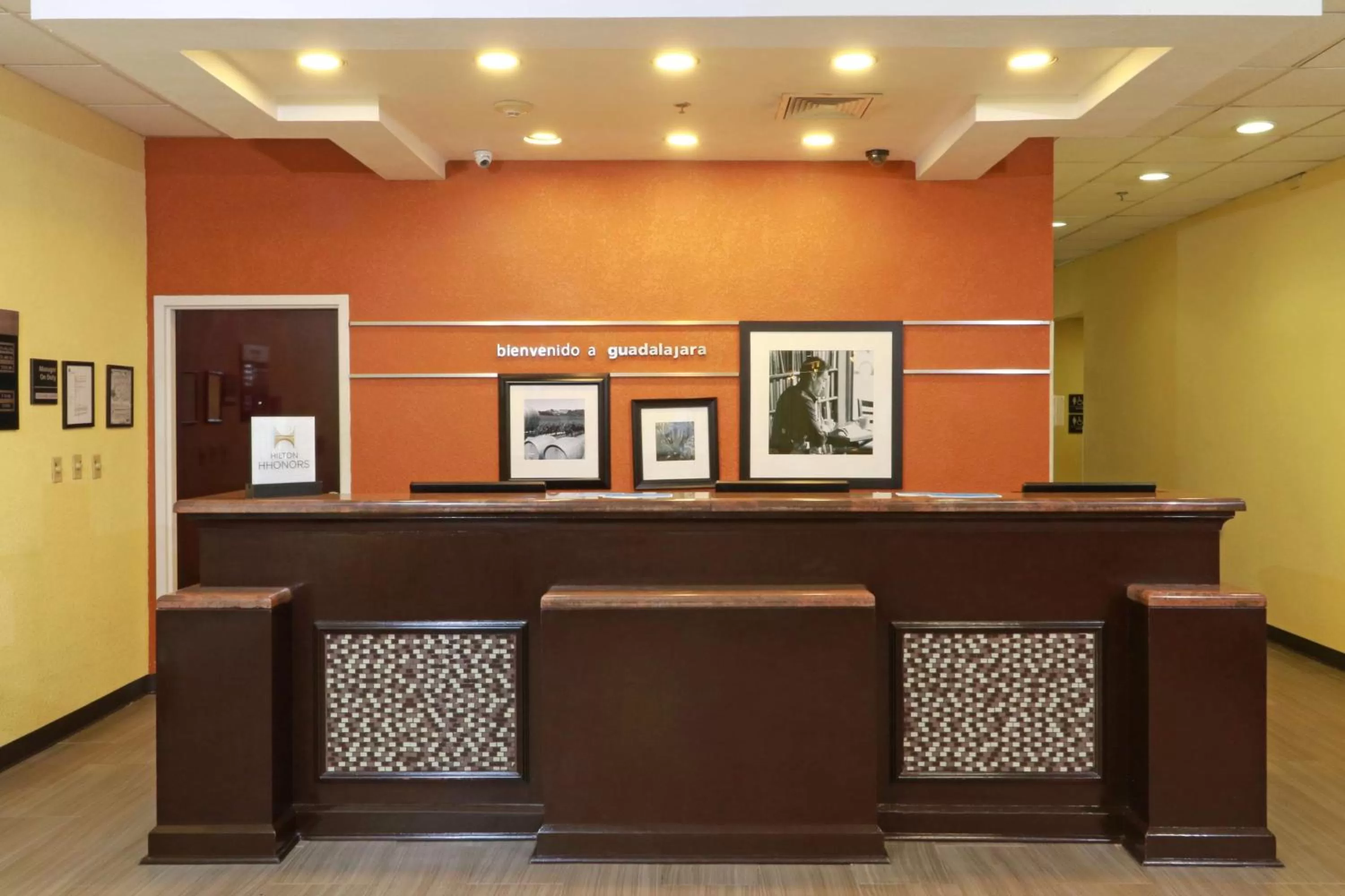 Lobby or reception in Hampton Inn by Hilton Guadalajara-Aeropuerto