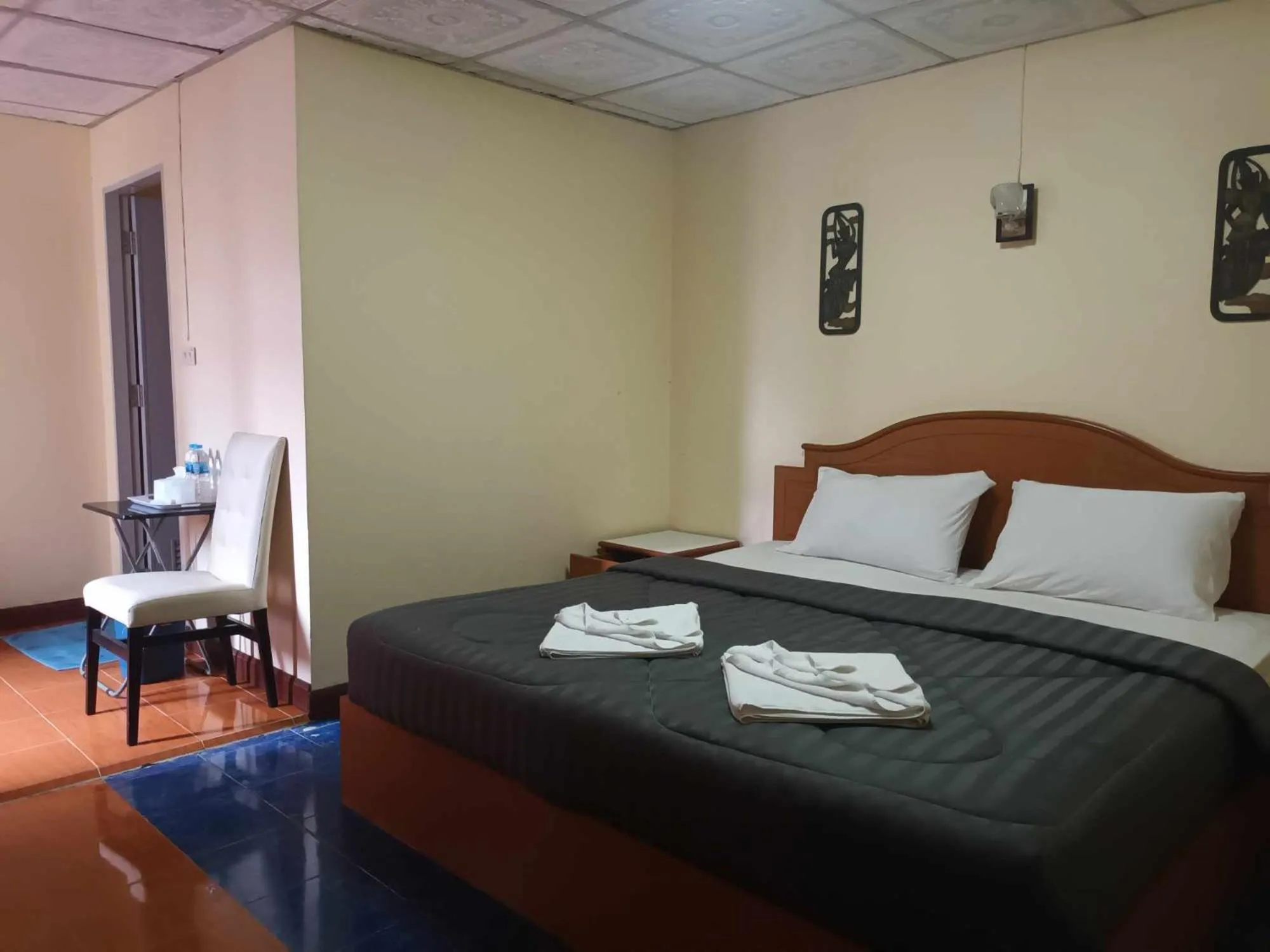 Bed in Patong Rose Guest House 50m to Beach