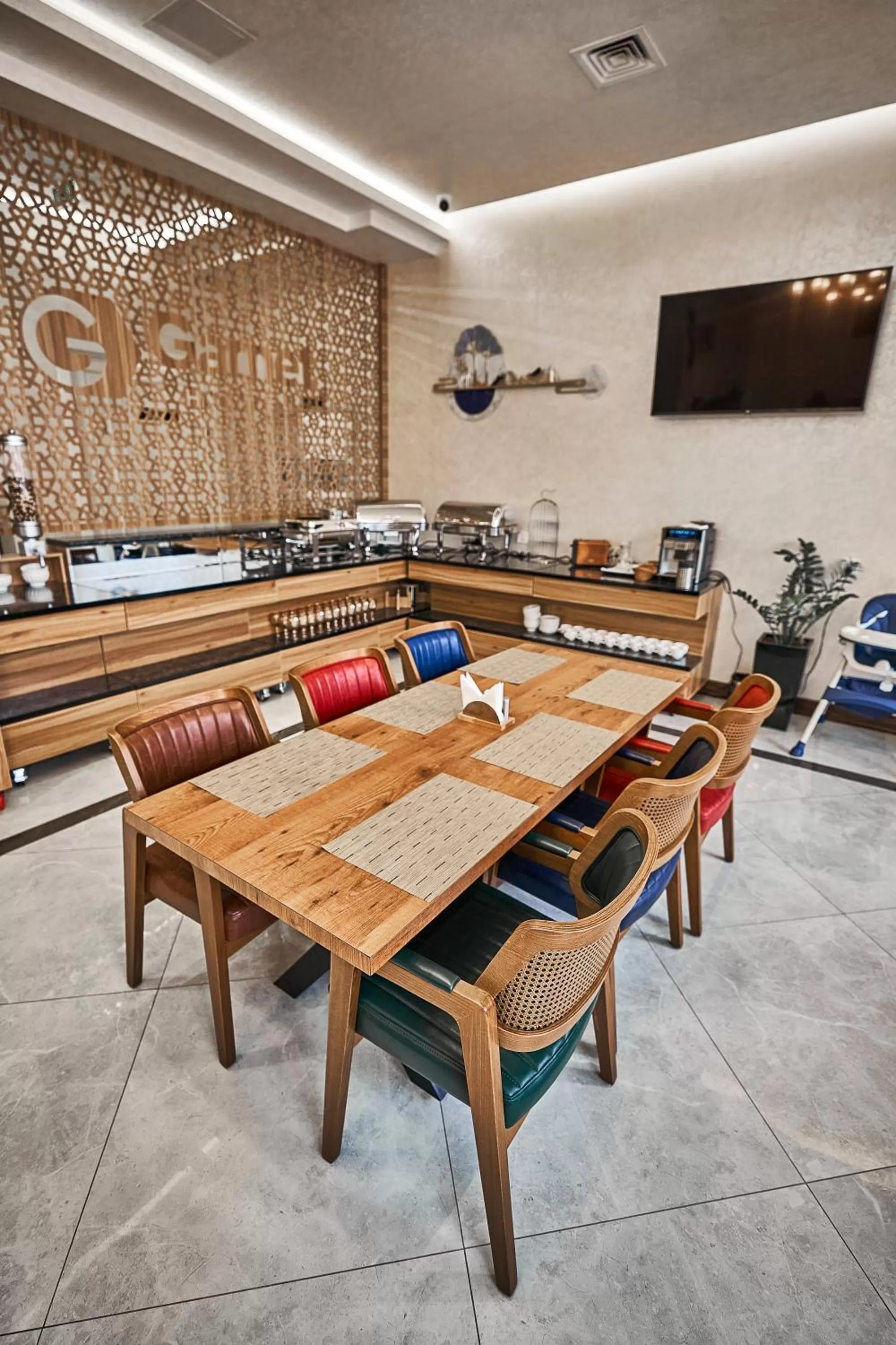 Restaurant/places to eat in Garnet Hotel Tashkent