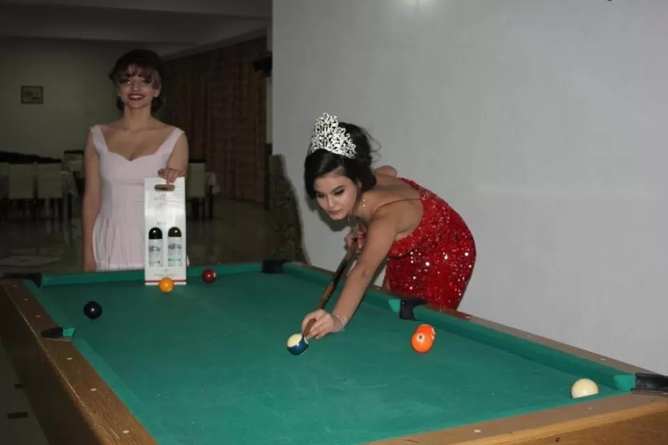 Property building, Billiards in Hotel Albatros