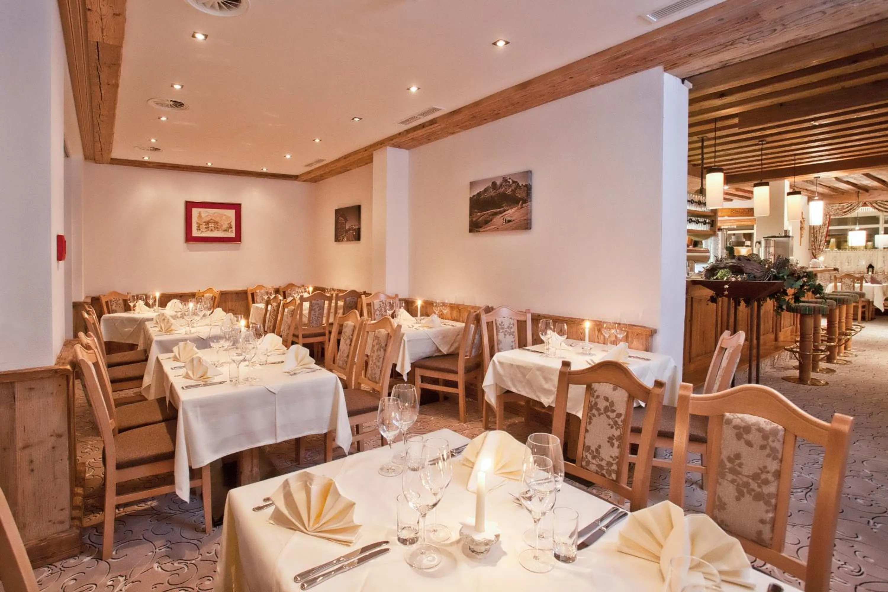 Restaurant/places to eat in Hotel & Appartements Heigenhauser