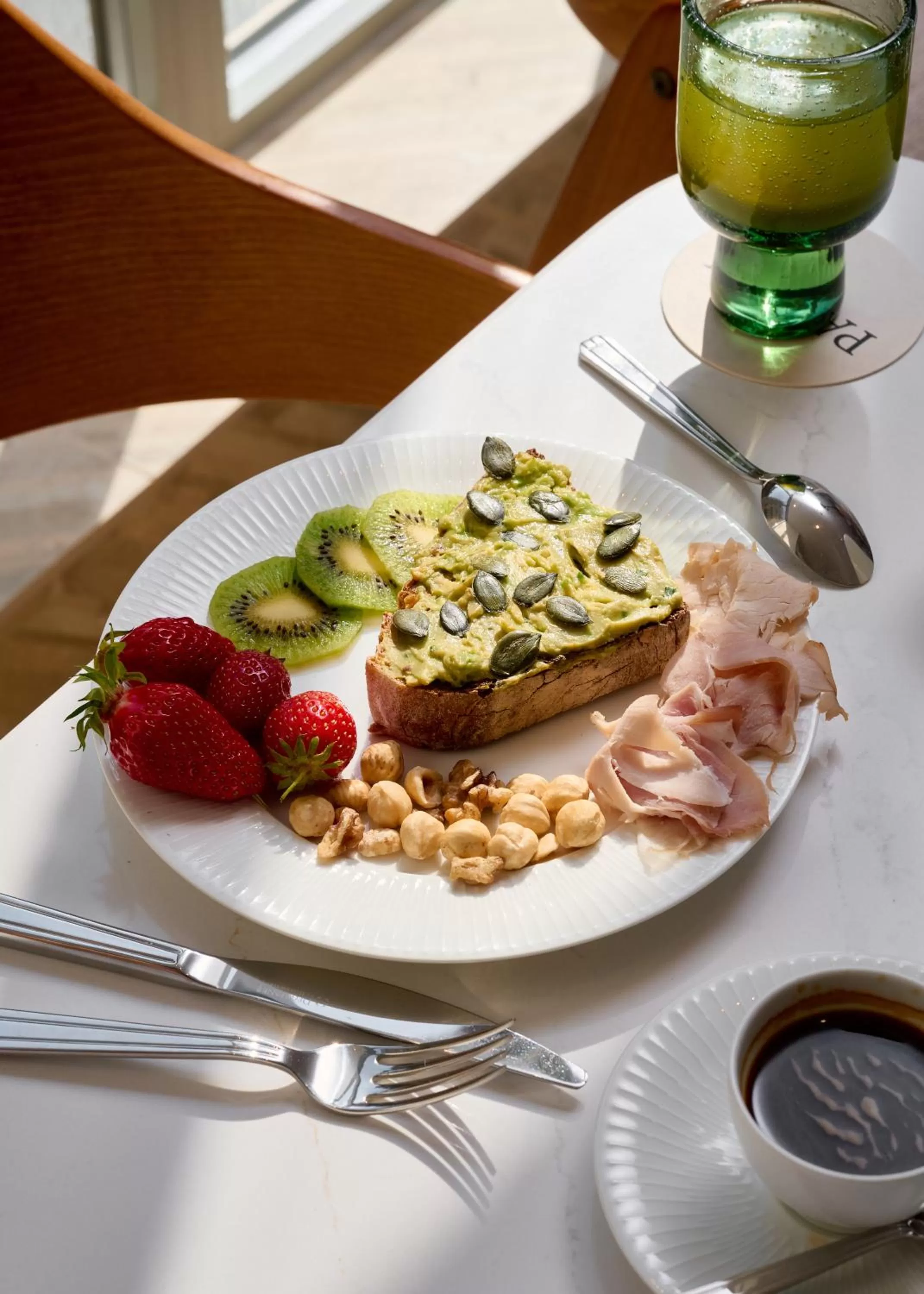 Restaurant/places to eat in Padam Hôtel