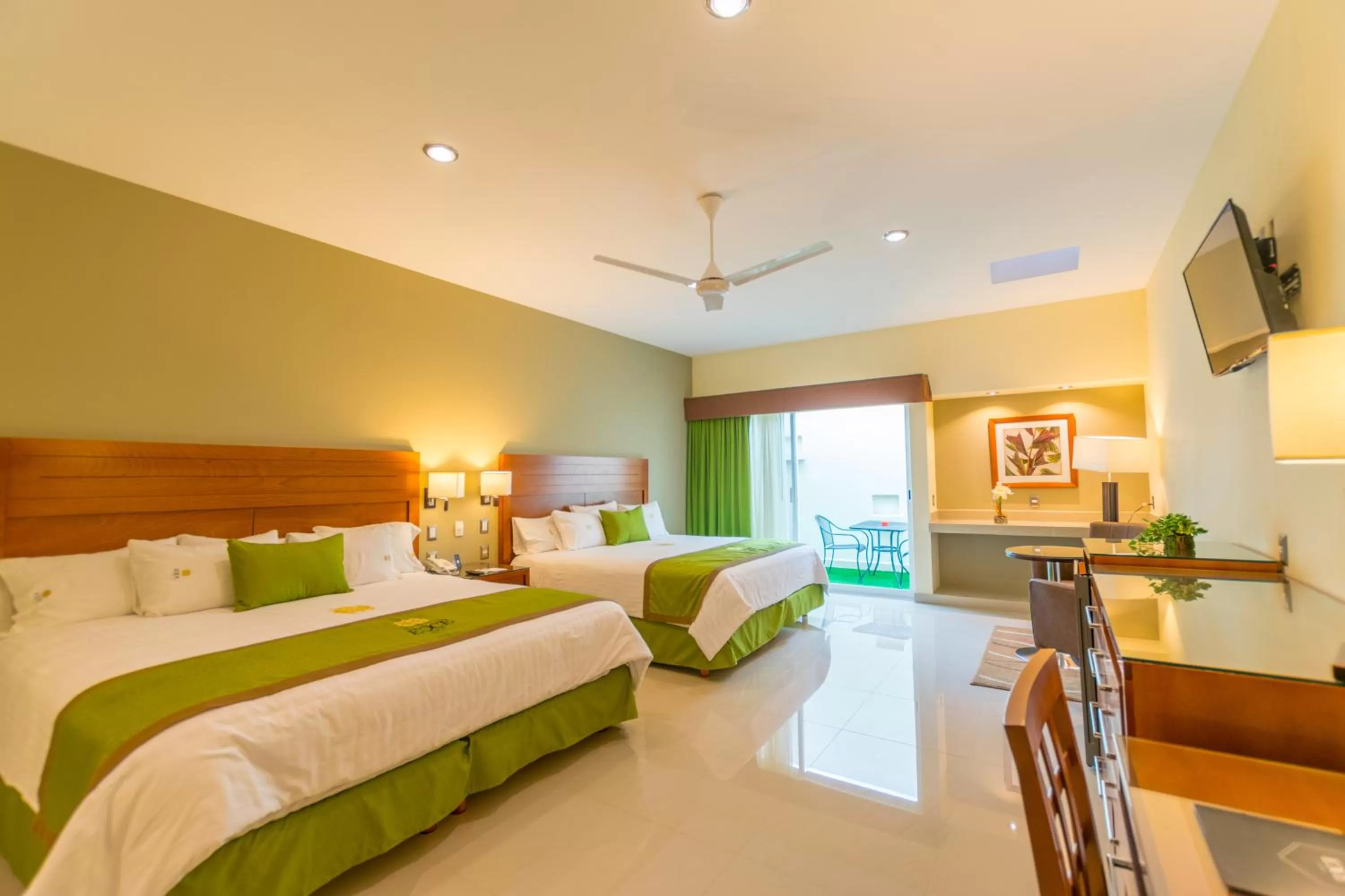 Photo of the whole room, Bed in Hotel Ecce Inn & Spa