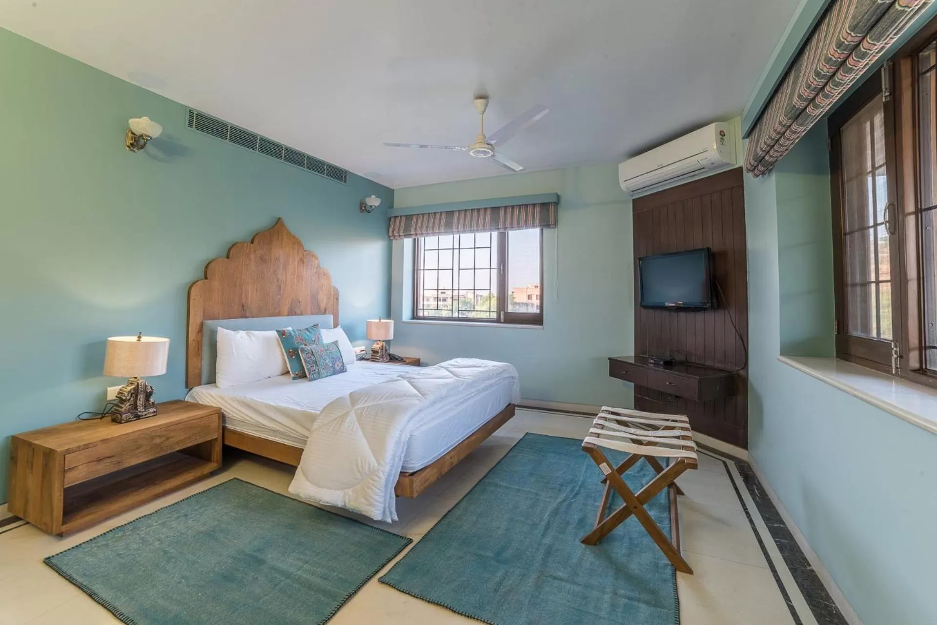 Photo of the whole room, Bed in The Almond Tree