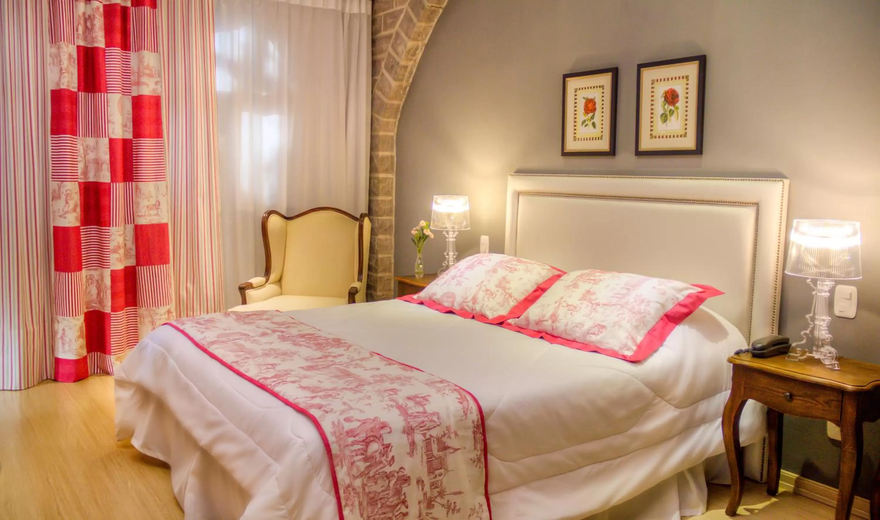 Photo of the whole room, Bed in Pousada Castello Benvenutti