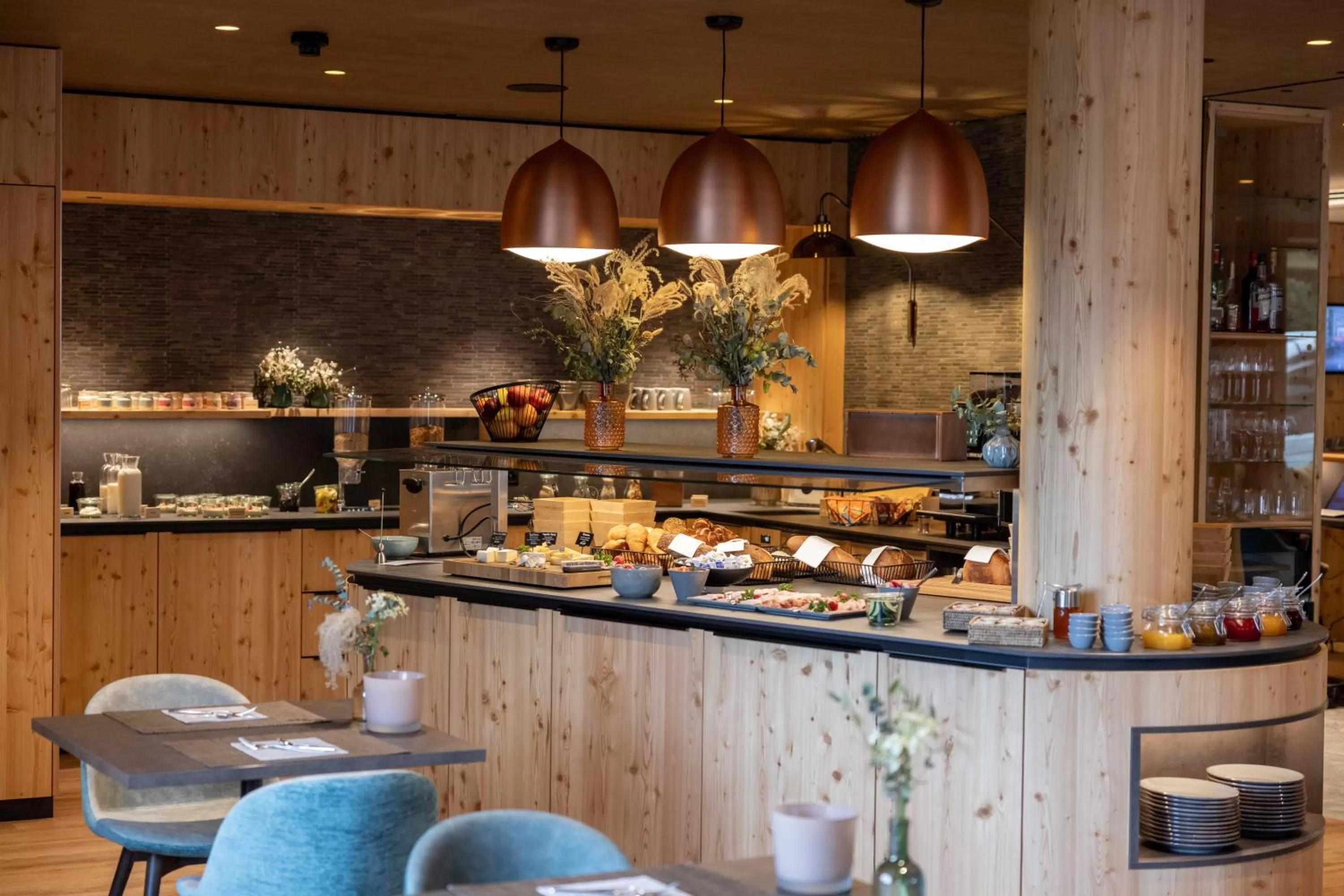 Breakfast in Hotel Garni Chesa Mulin