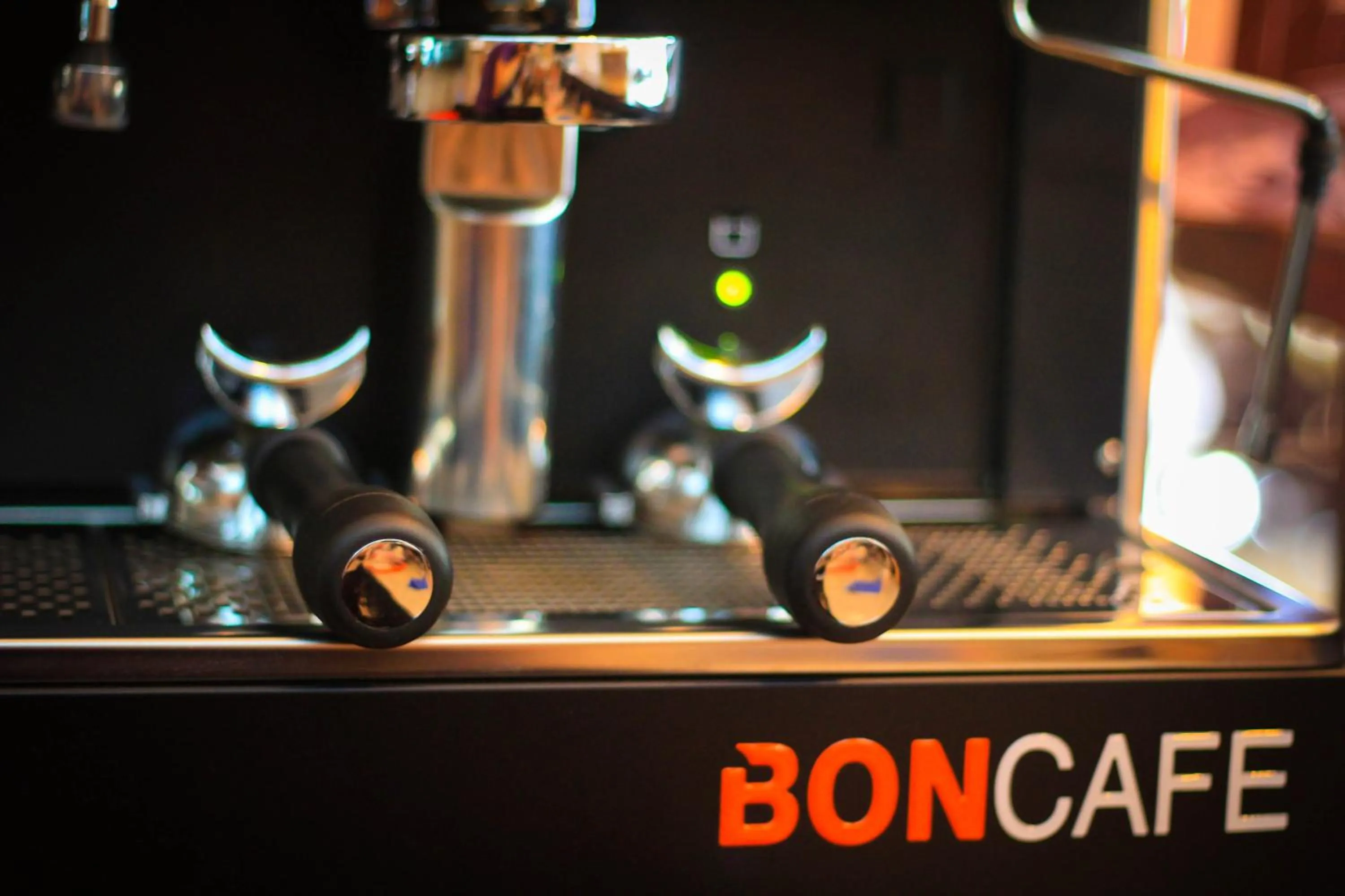 Restaurant/places to eat in Manee Cool Mueang