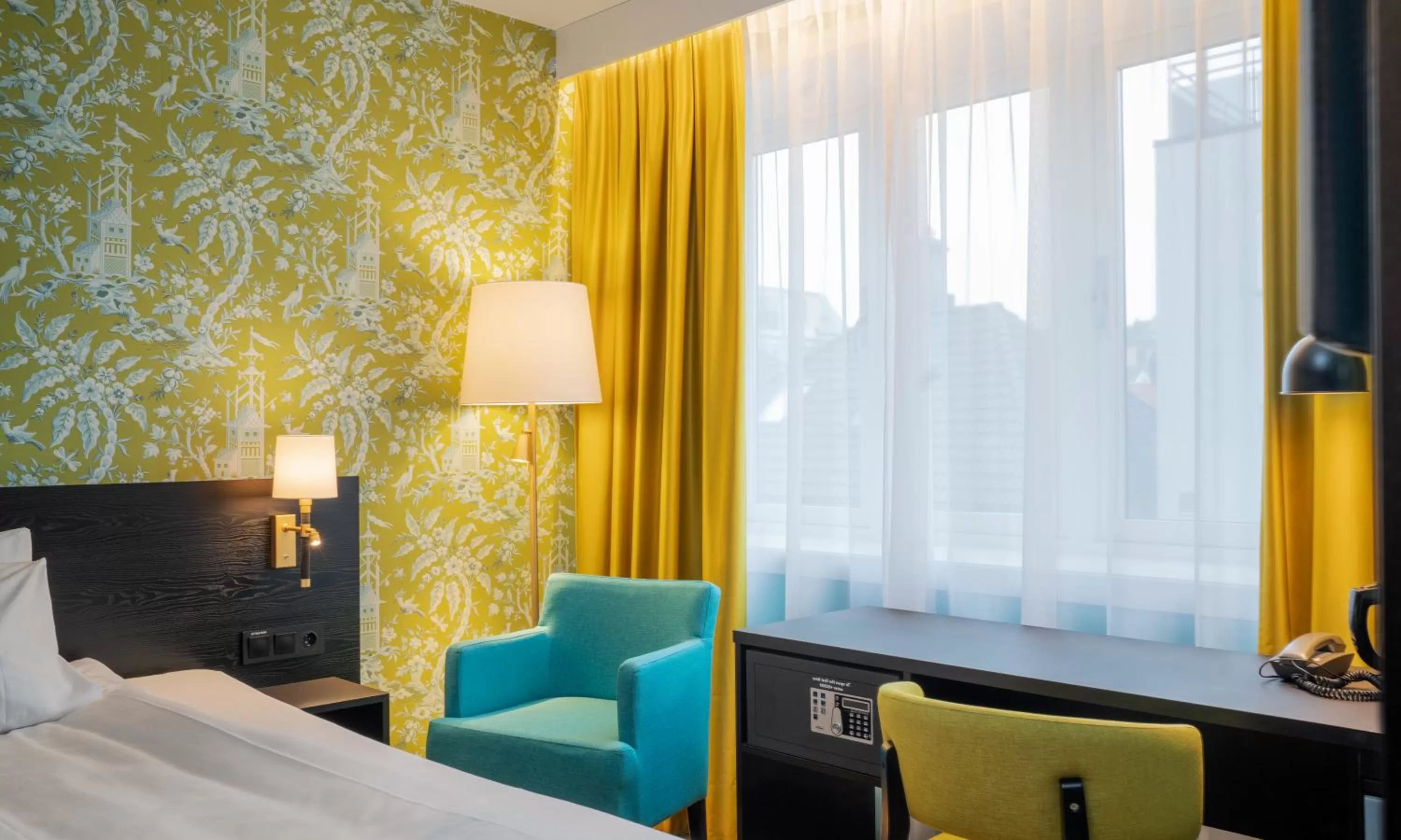 Seating area, Bed in Thon Hotel Maritim