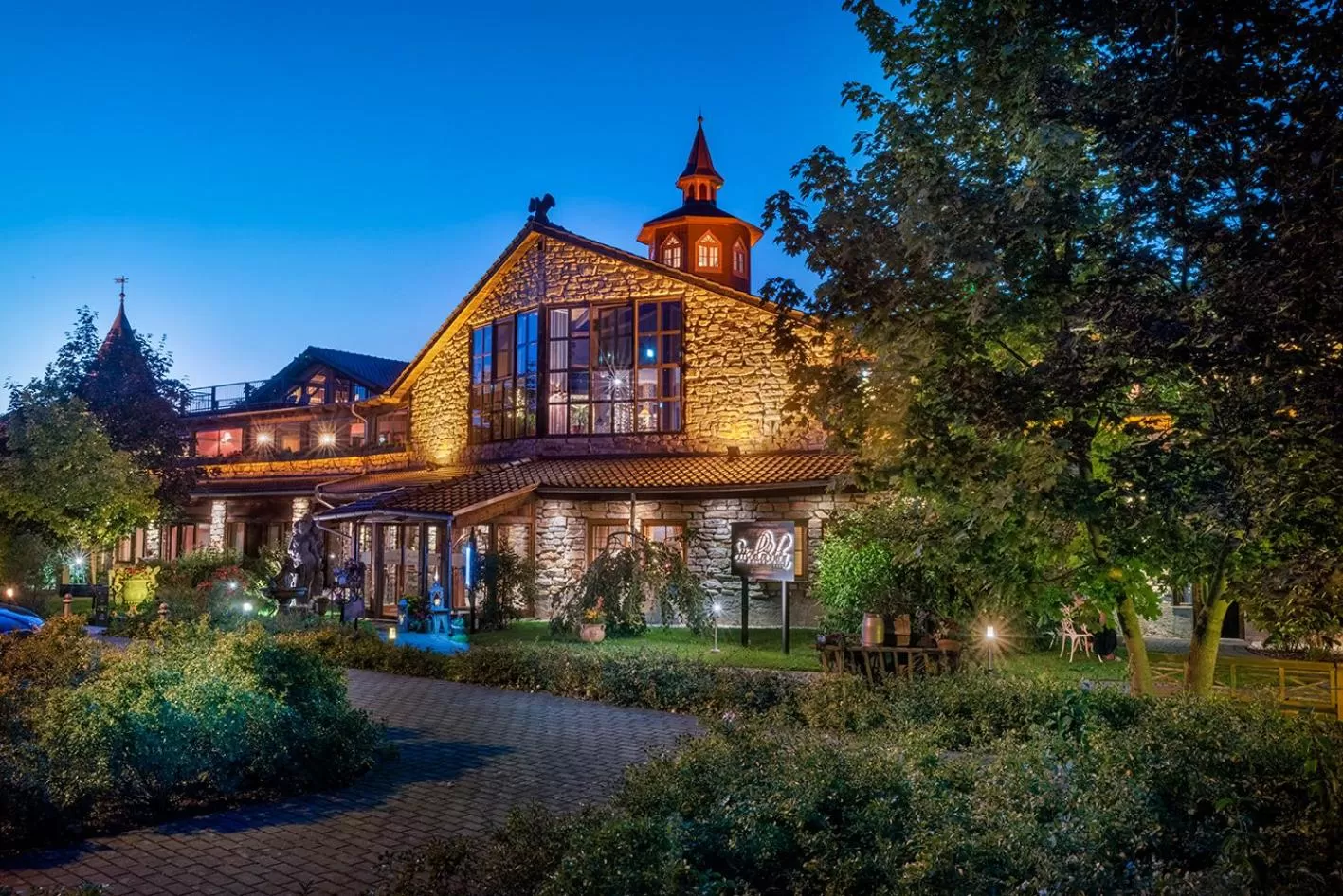 Property building in Wellnesshotel Seeschlößchen - Privat- Spa & Naturresort