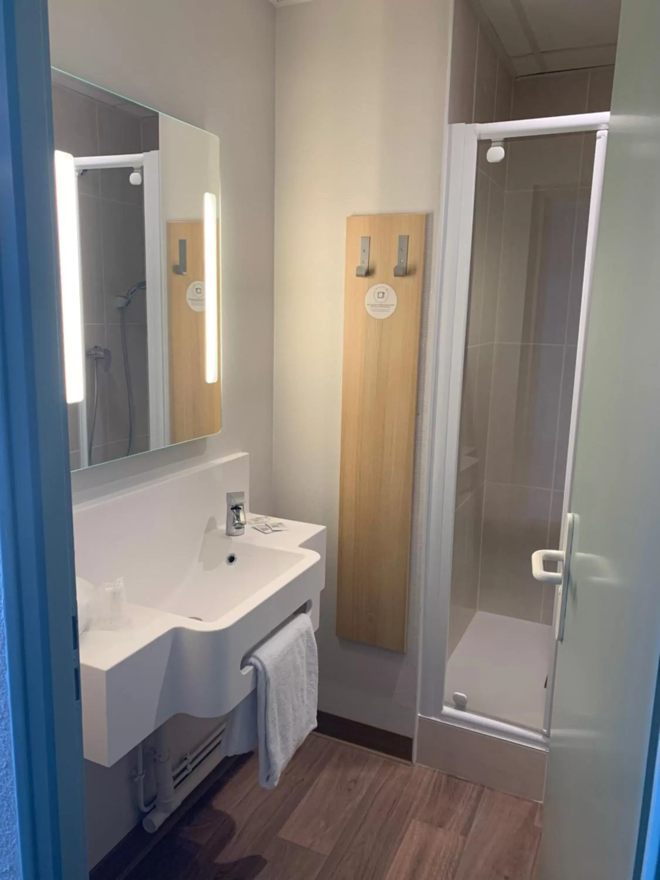 Superior Double Room in B&B HOTEL Chaumont Superior Double Room in B&B HOTEL Chaumont