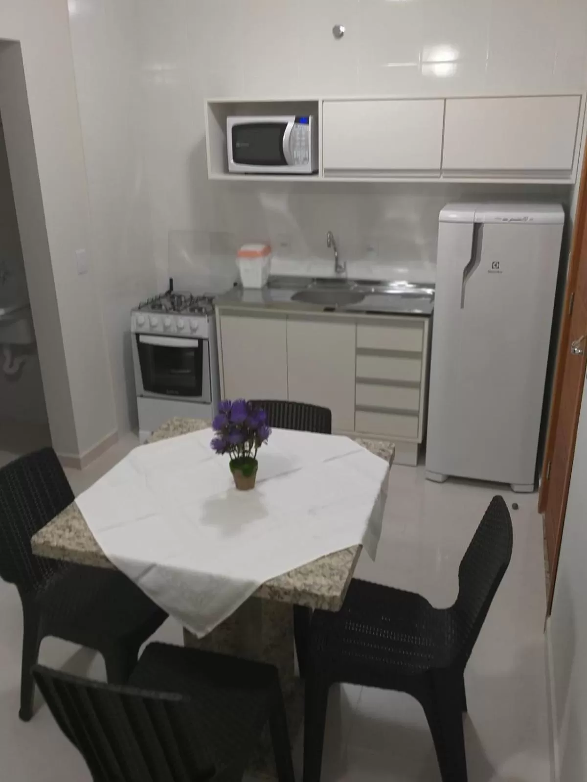 kitchen, Dining Area in Pousada Gomes