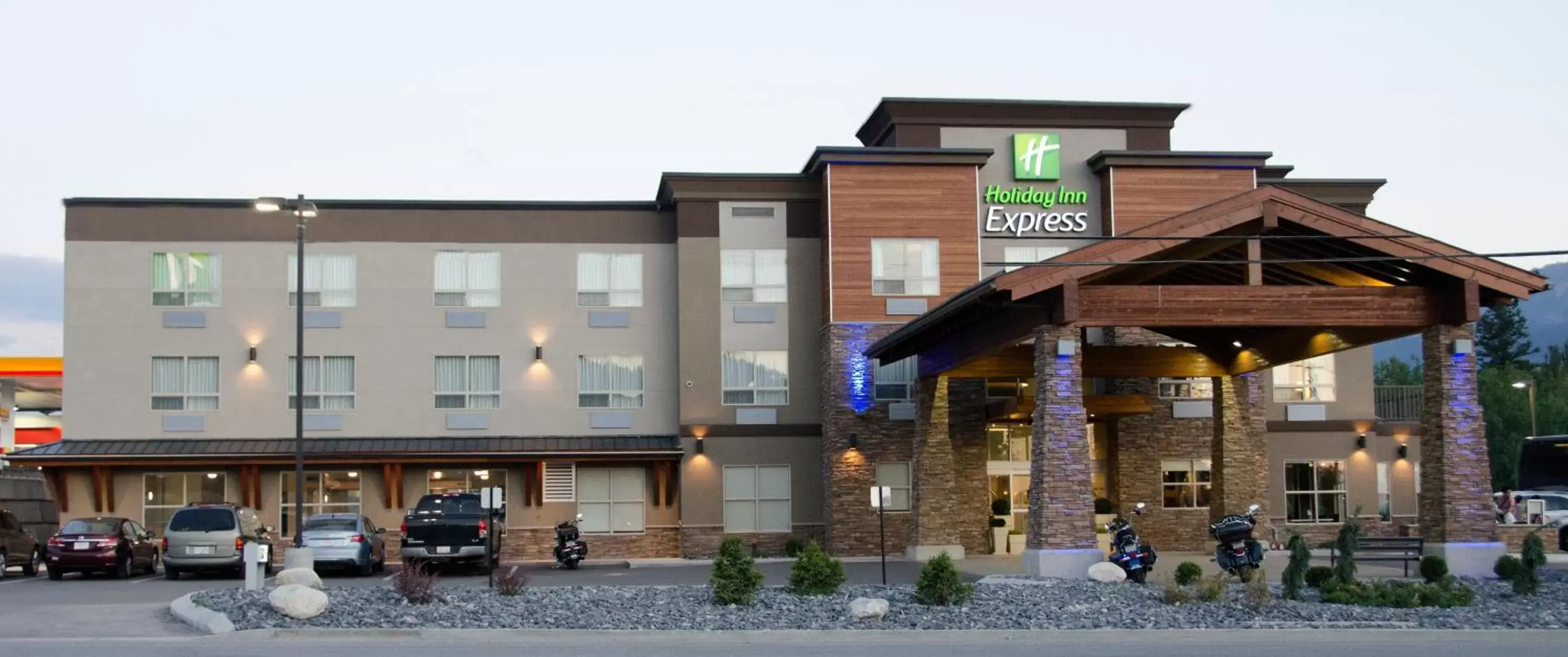 Holiday Inn Express Golden-Kicking Horse by IHG Holiday Inn Express Golden-Kicking Horse by IHG