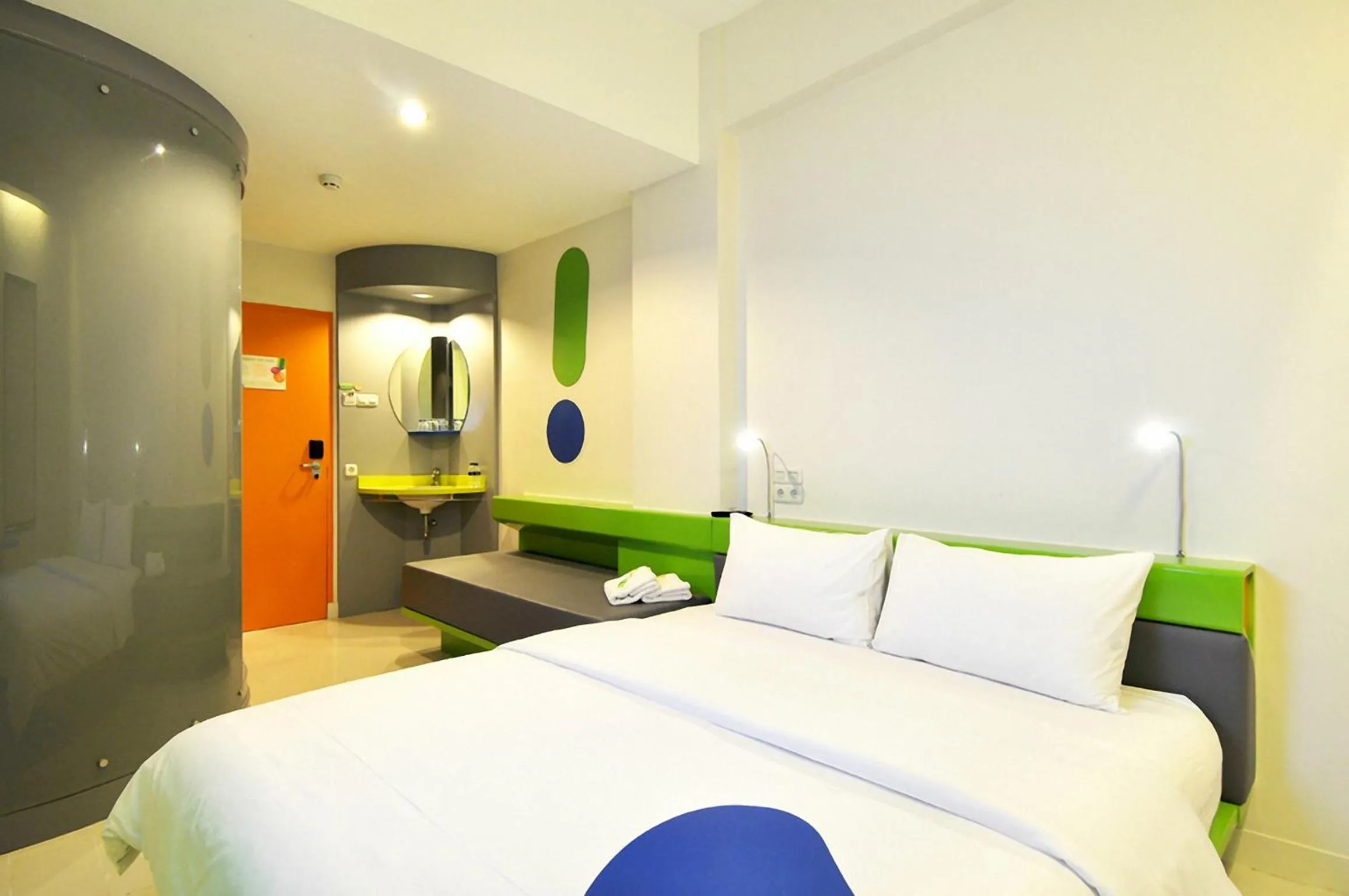 Bedroom in POP! Hotel Airport Jakarta