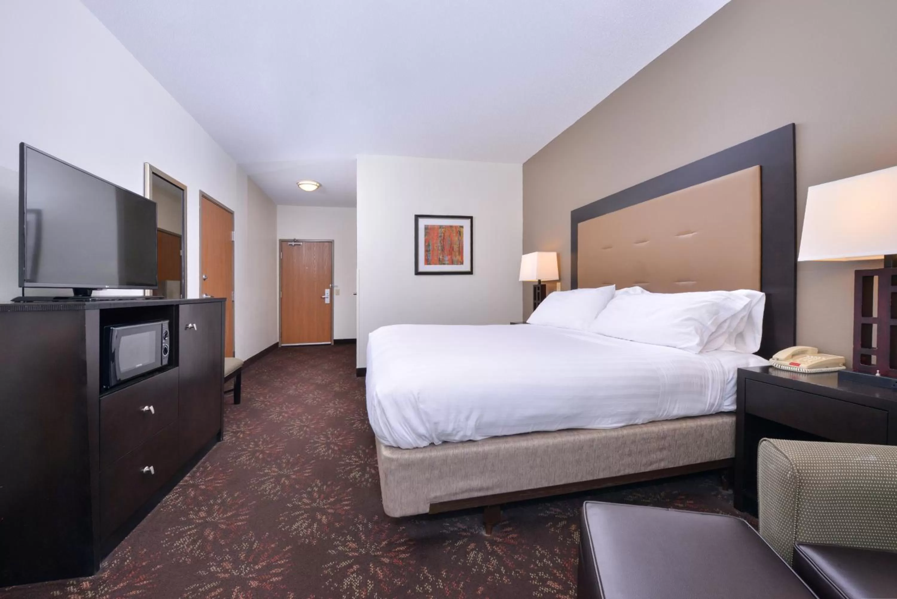 Photo of the whole room, Bed in Holiday Inn Express Hotel & Suites Lancaster-Lititz by IHG