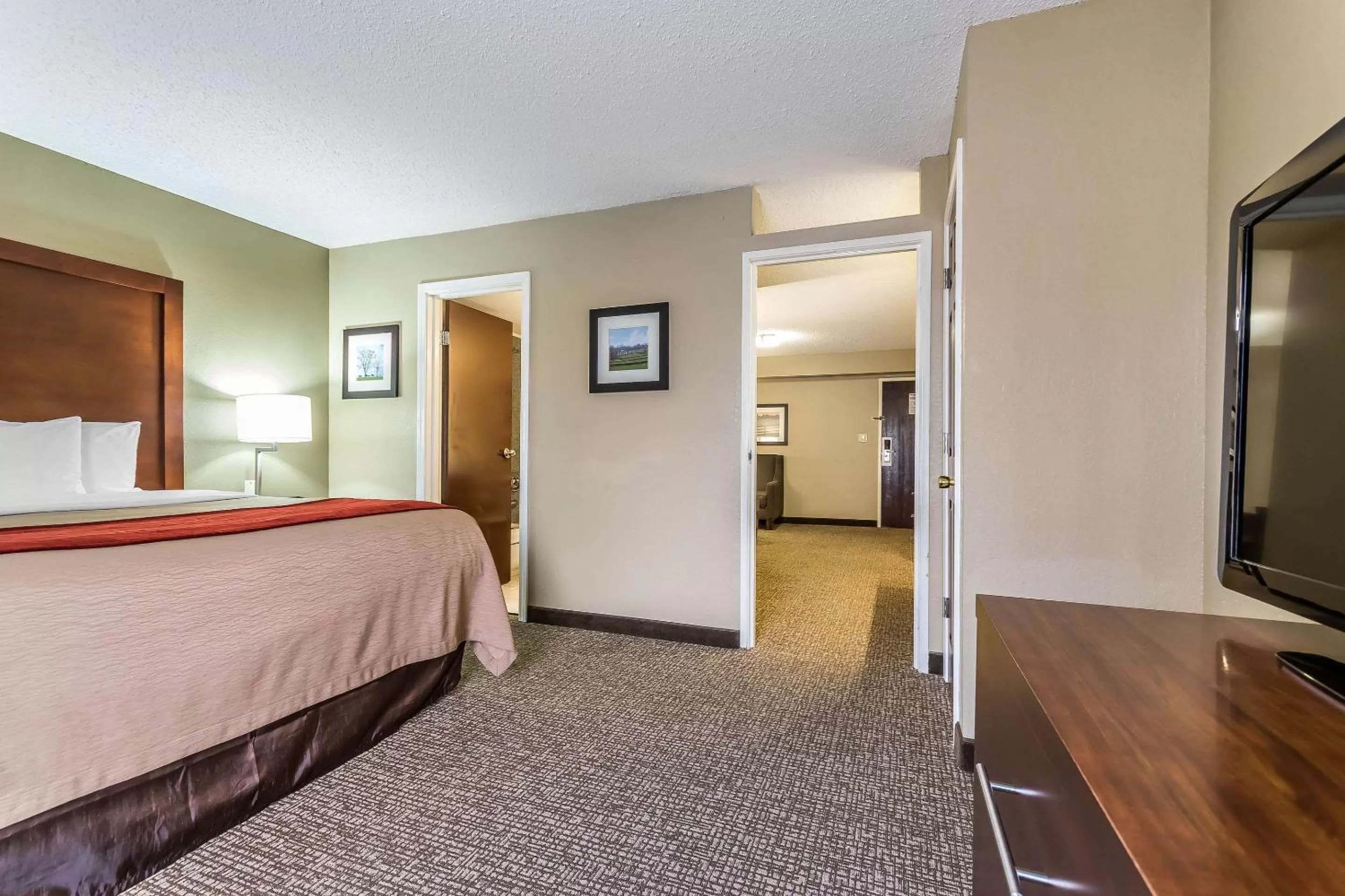 Photo of the whole room, Bed in Comfort Inn & Suites Lexington - Hamburg I-75