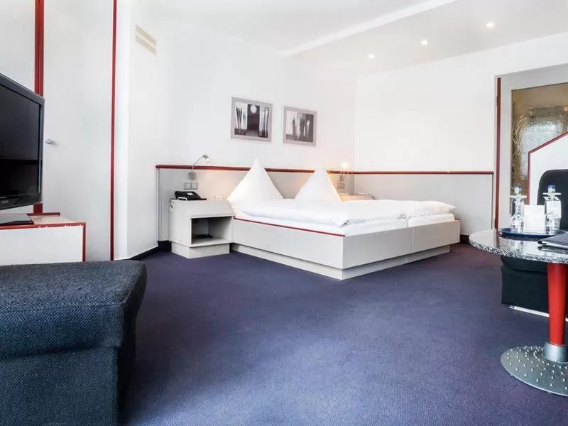 Bed in Hennedamm Hotel