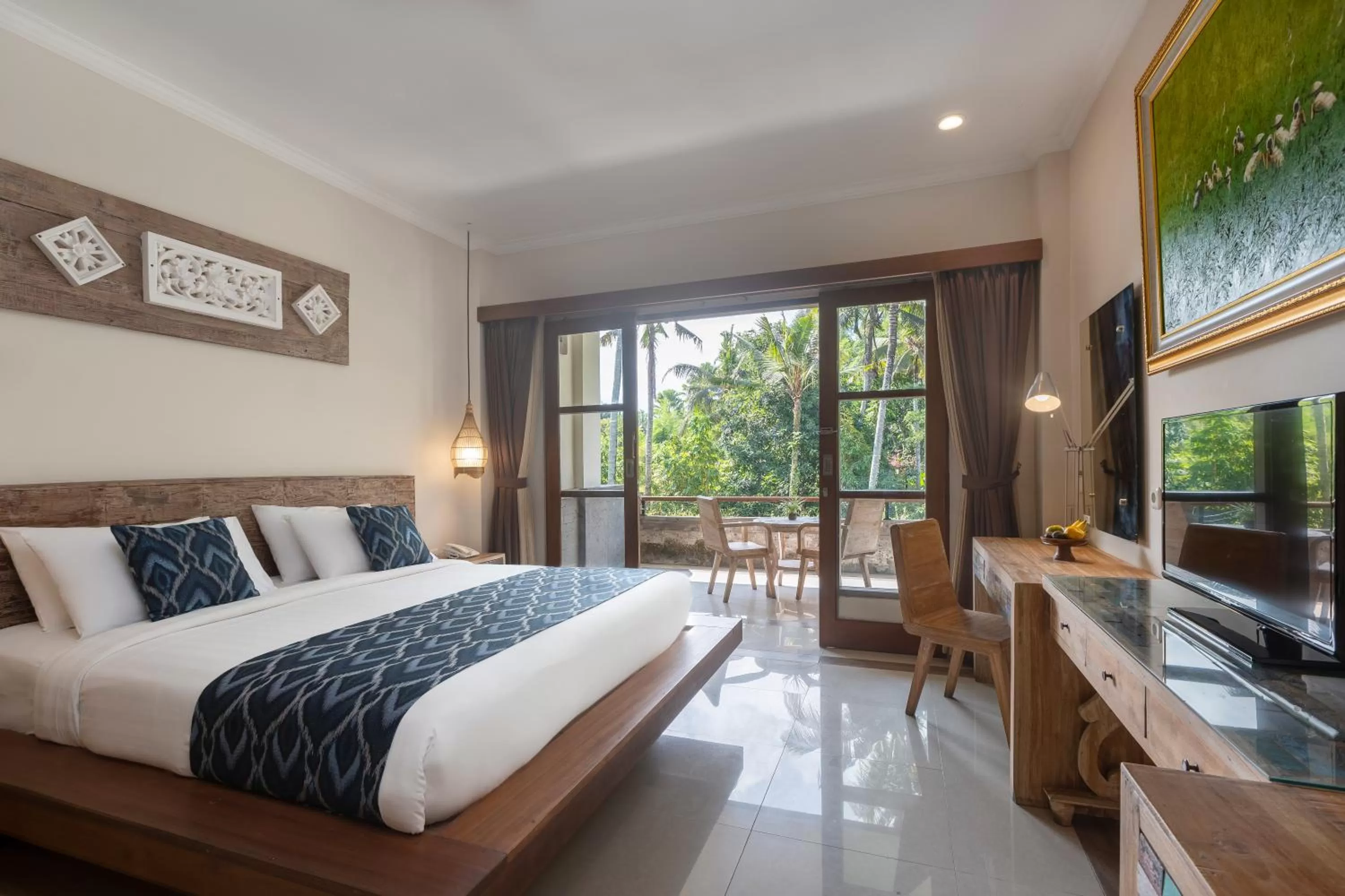 Photo of the whole room, Bed in The Artini Dijiwa Ubud