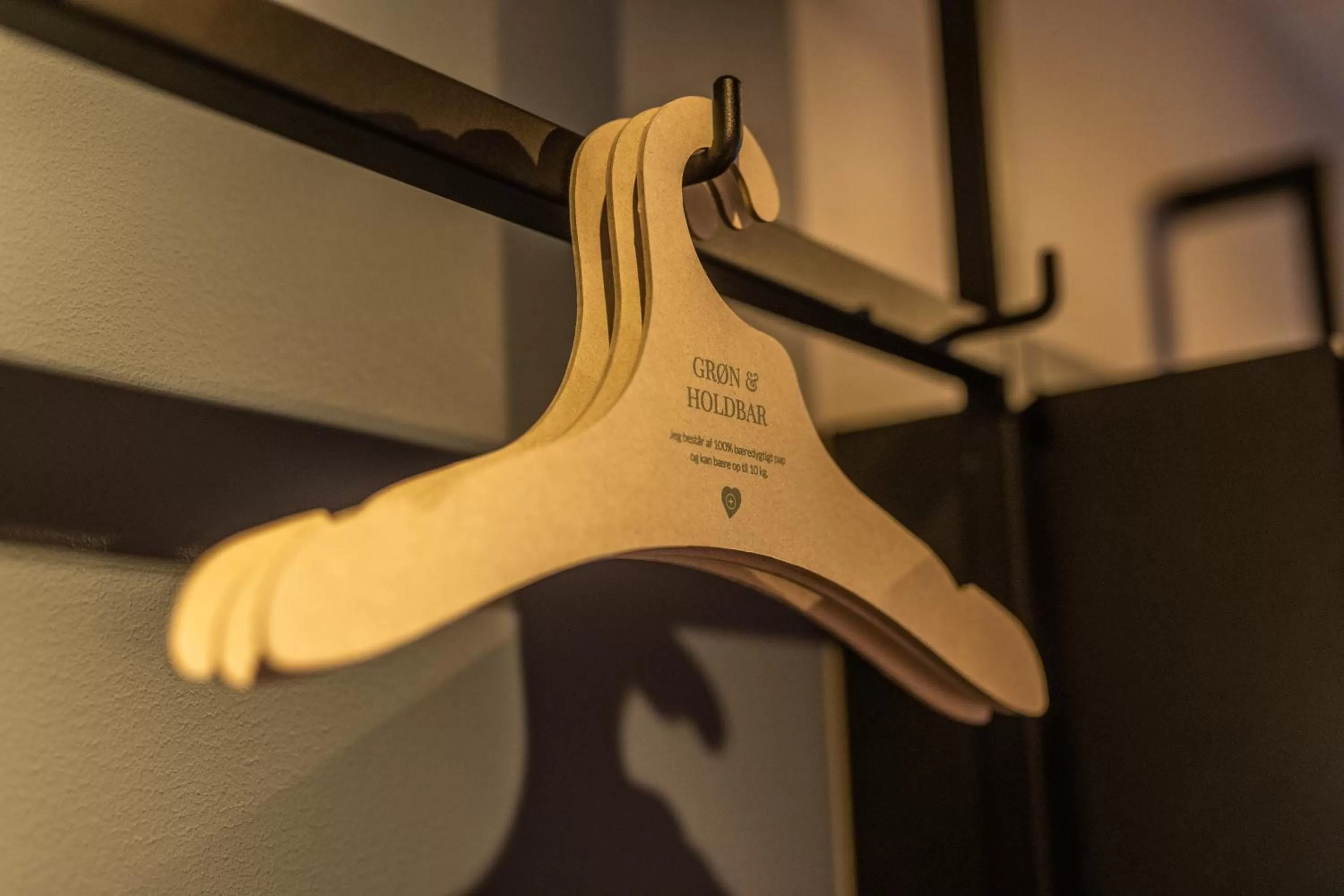 wardrobe in Pier 5 Hotel