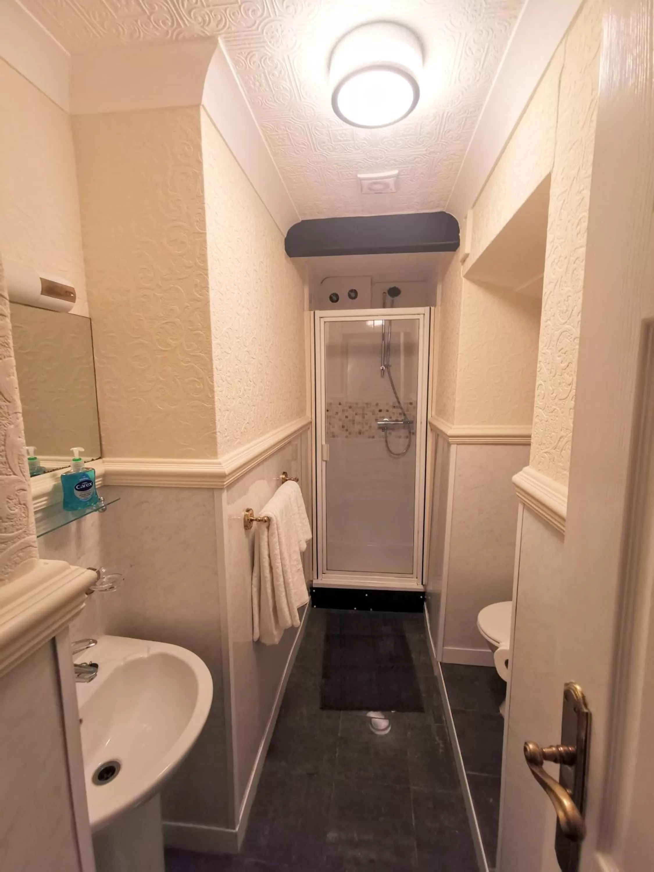 Bathroom in The Redwell Inn