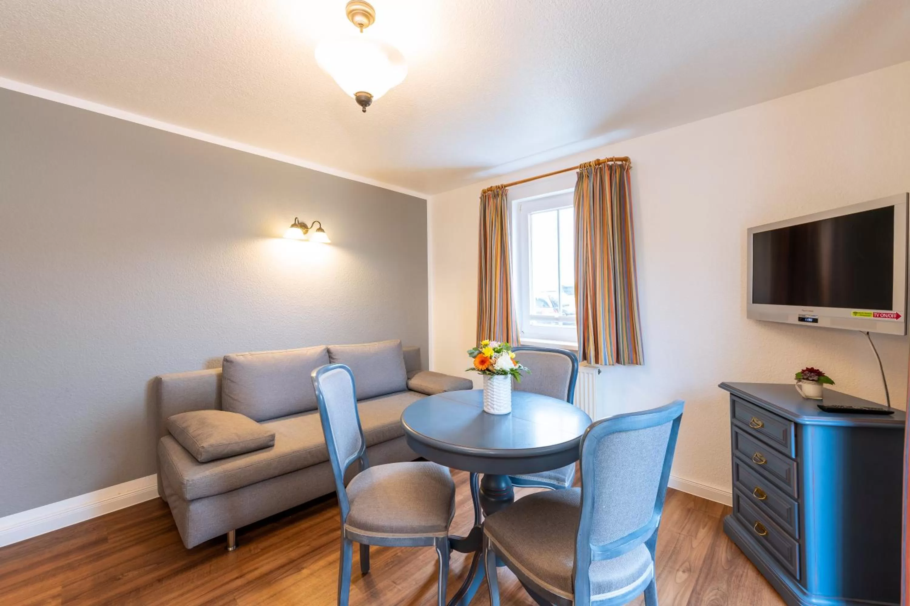 Photo of the whole room, Dining Area in Hotel Garni Getreuer Eckart