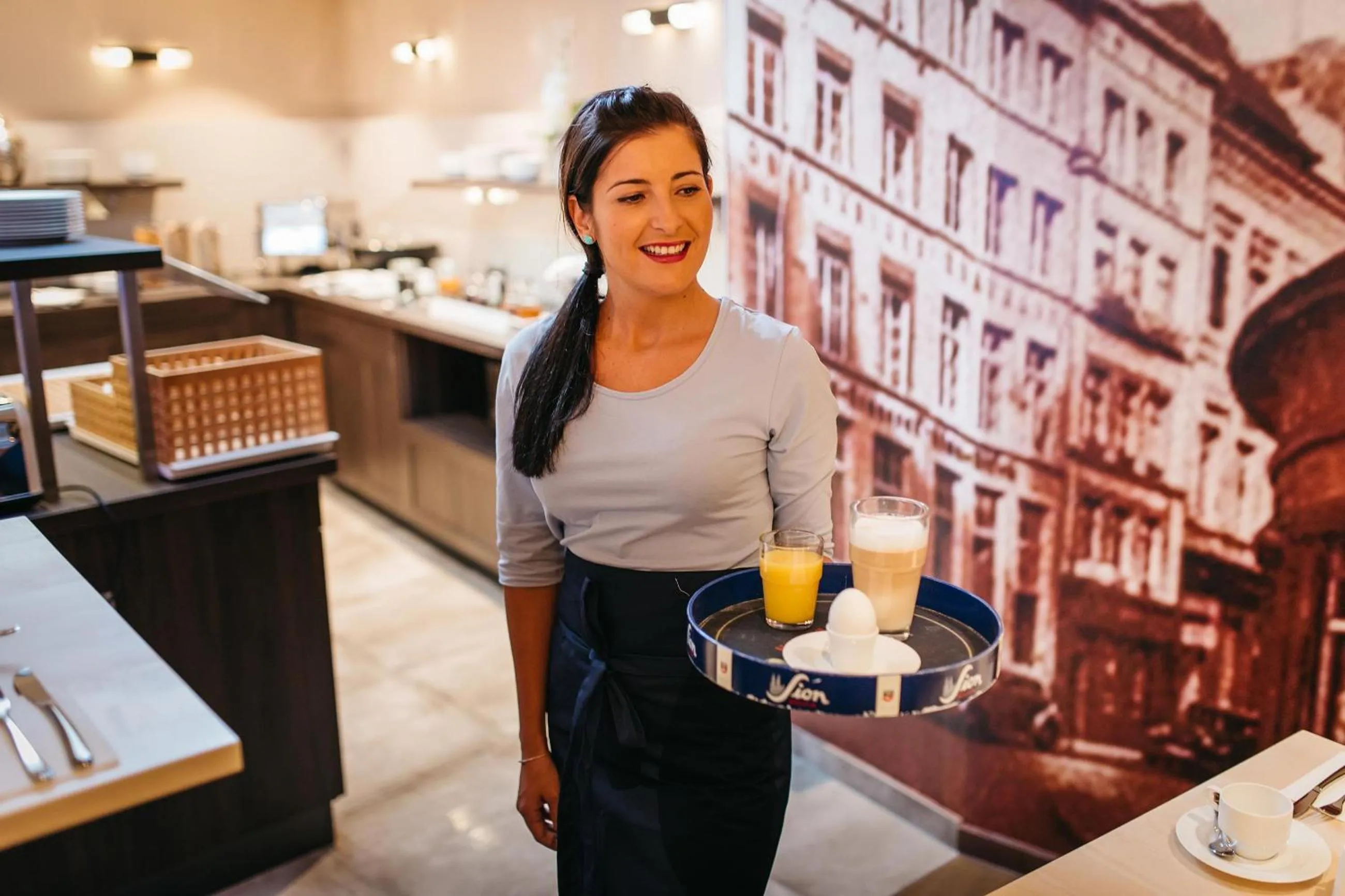 Restaurant/places to eat in Hotel Sion