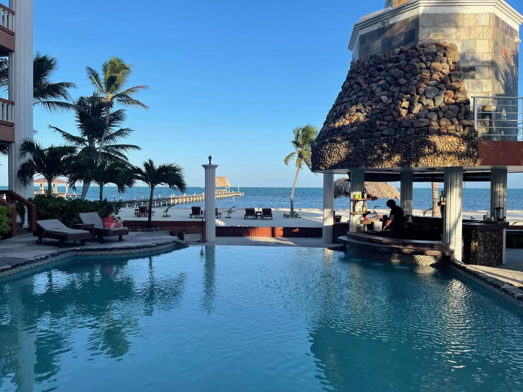 Lounge or bar, Swimming Pool in Lighthouse Beach Villas