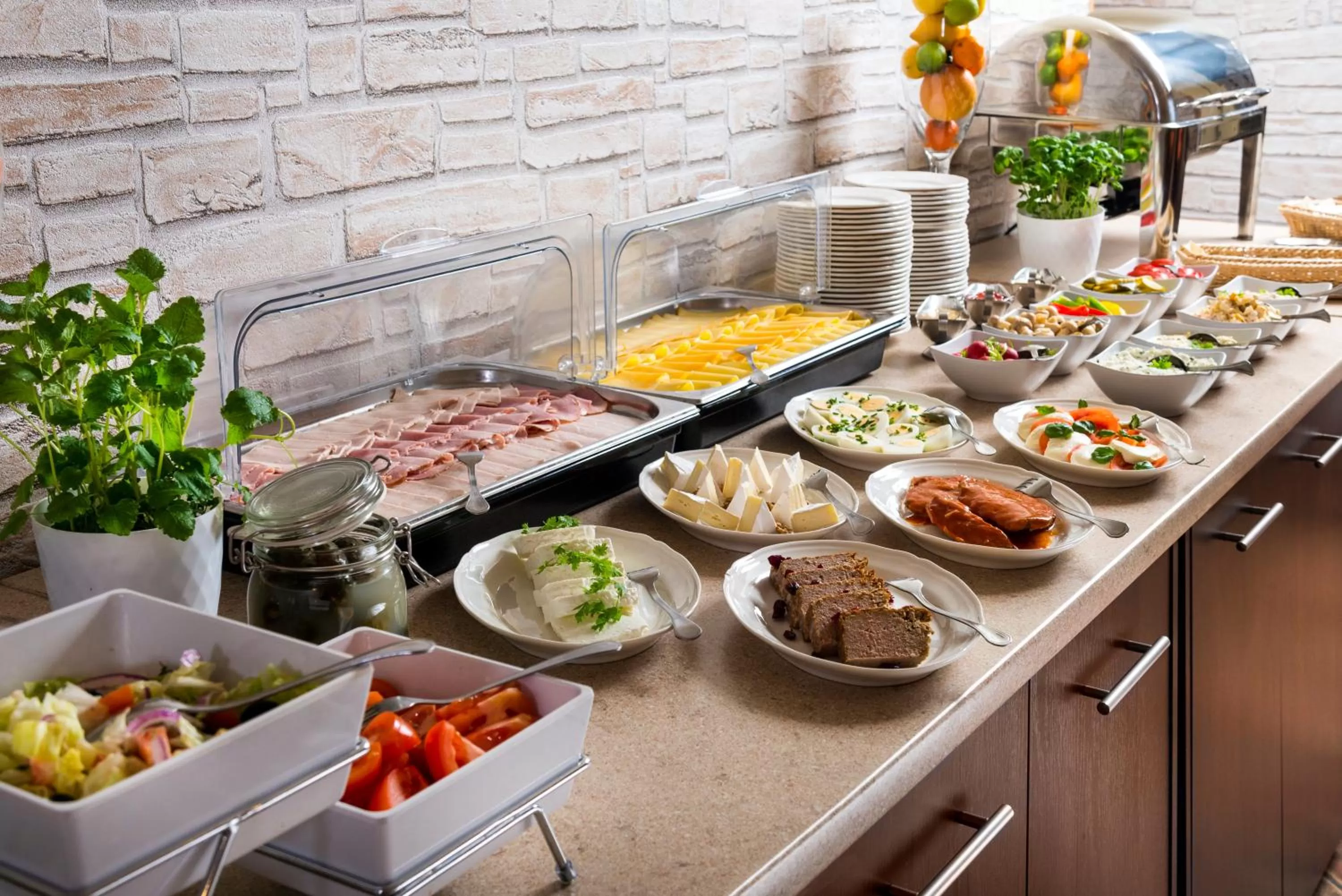 Buffet breakfast in Hotel Regent