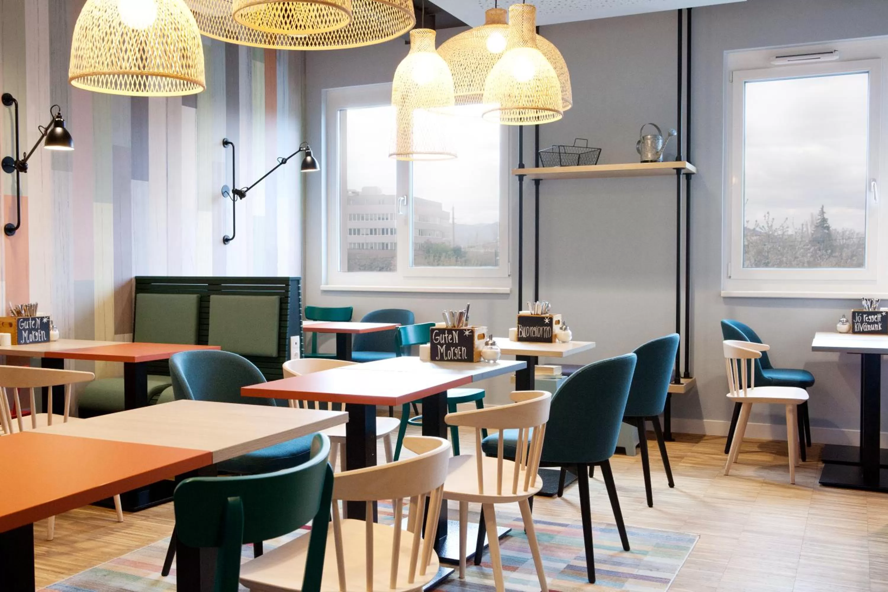 Restaurant/places to eat in greet Wien City Nord