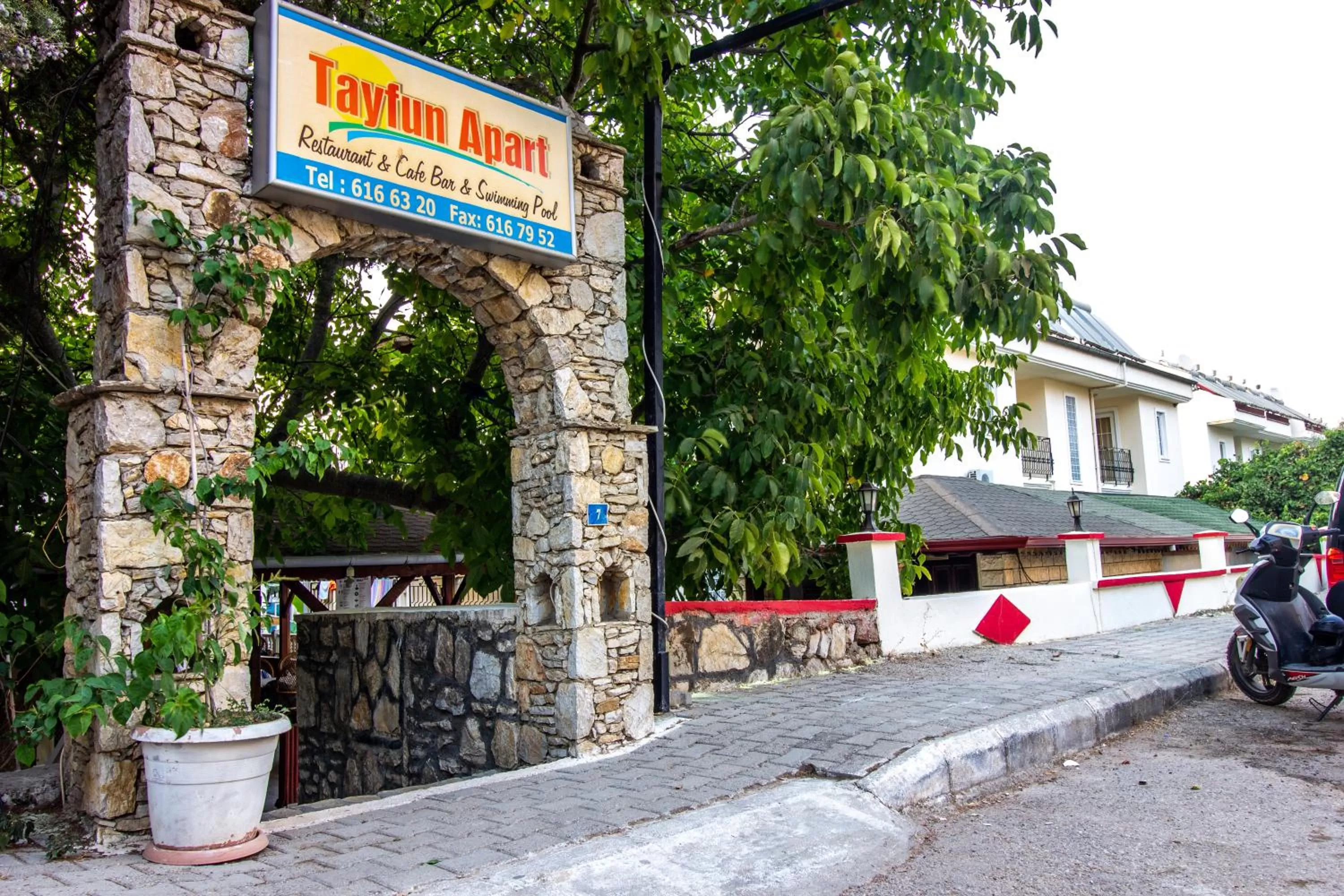 Property building in Tayfun Apart Hotel