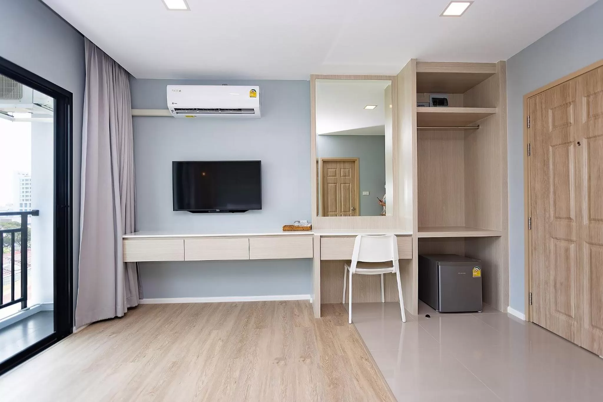 TV and multimedia in Napa Hotel Ratchaburi