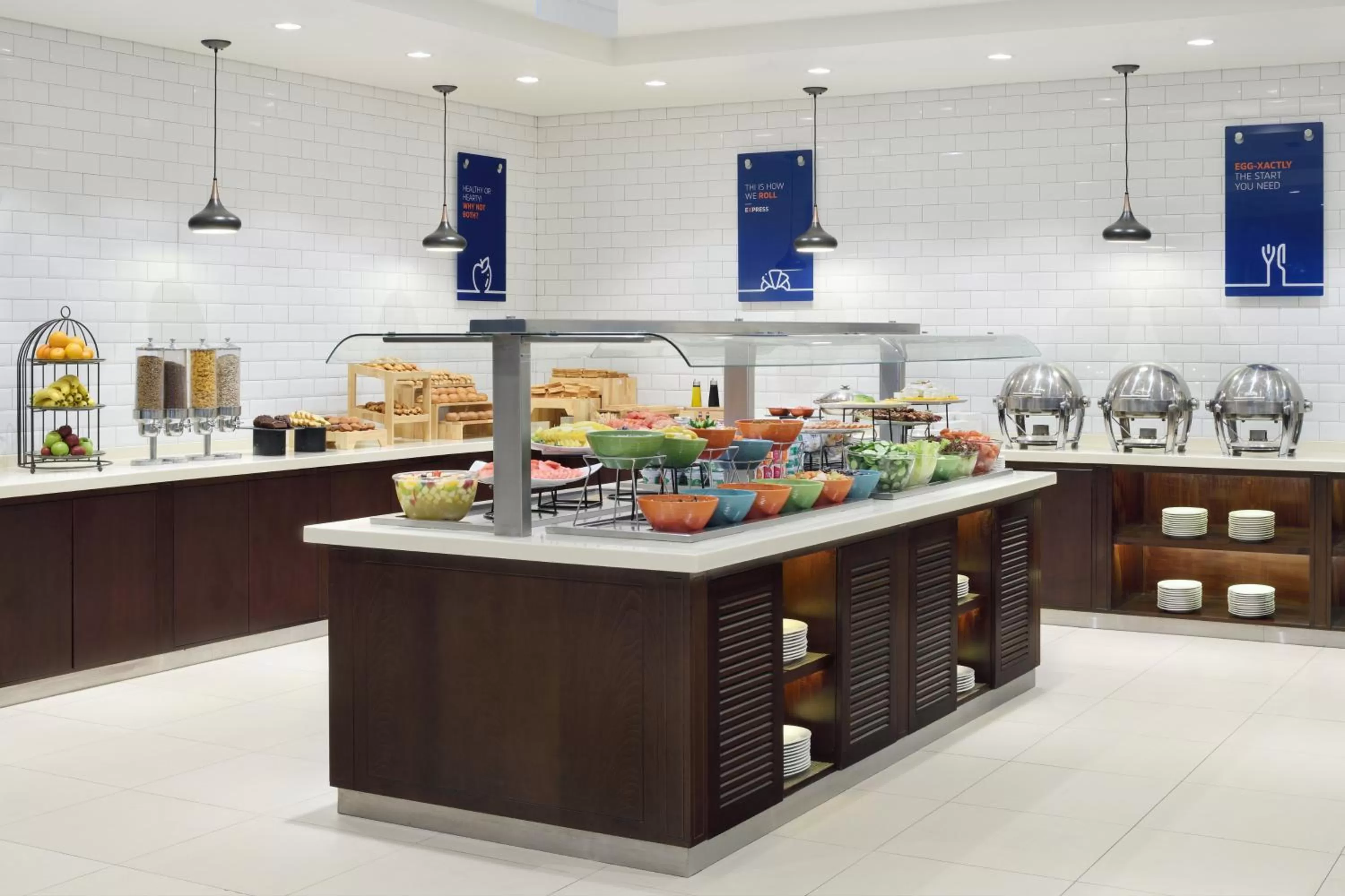 Breakfast in Holiday Inn Express Dubai Internet City by IHG