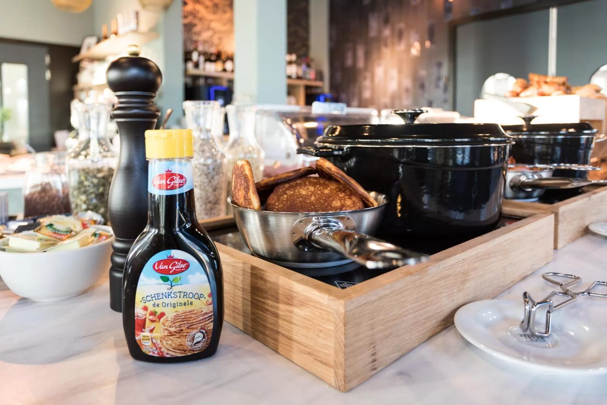 Buffet breakfast in Hotel Kaap West I Kloeg Collection