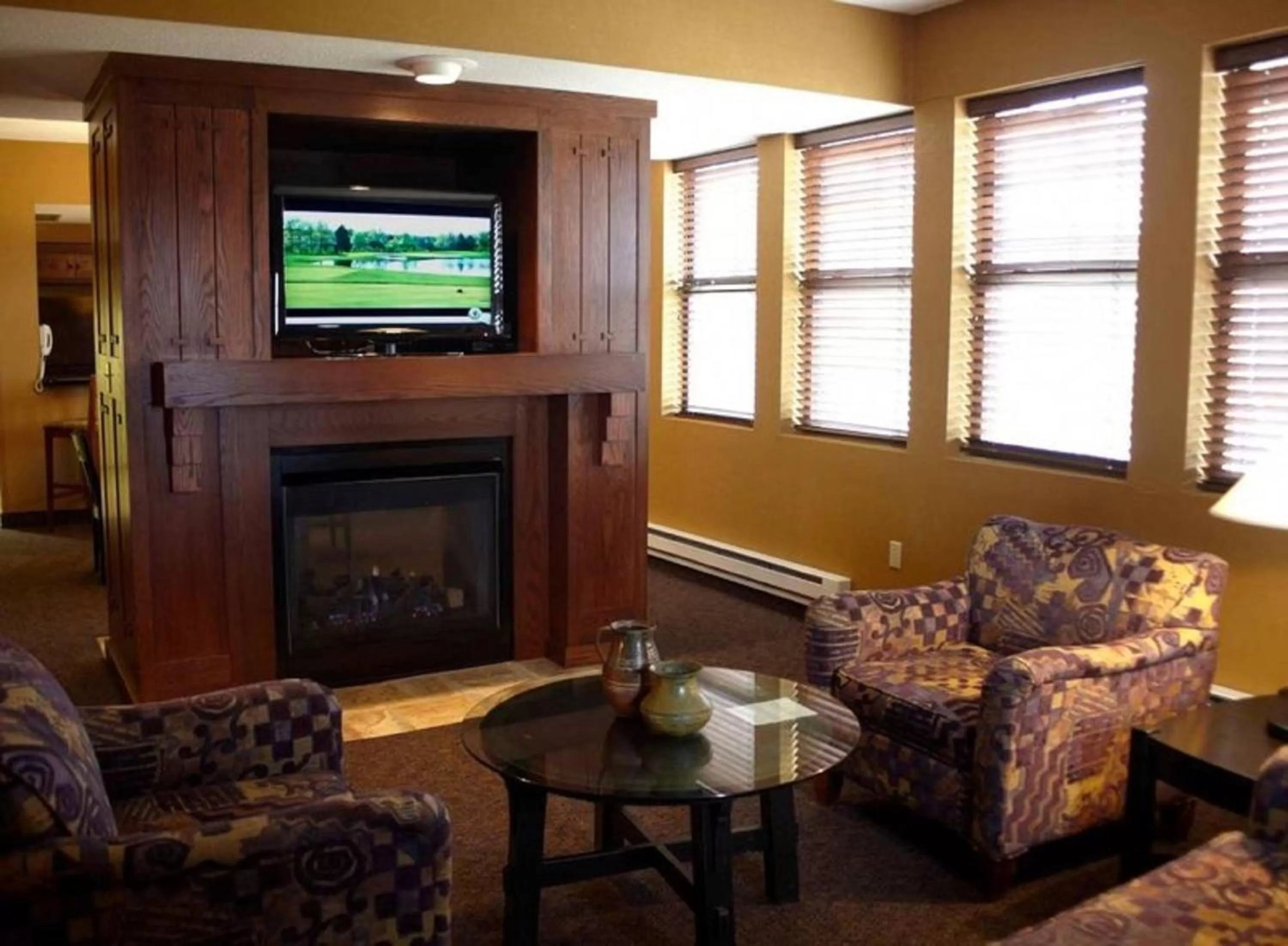 Photo of the whole room in Holiday Inn Hotel Pewaukee-Milwaukee West by IHG