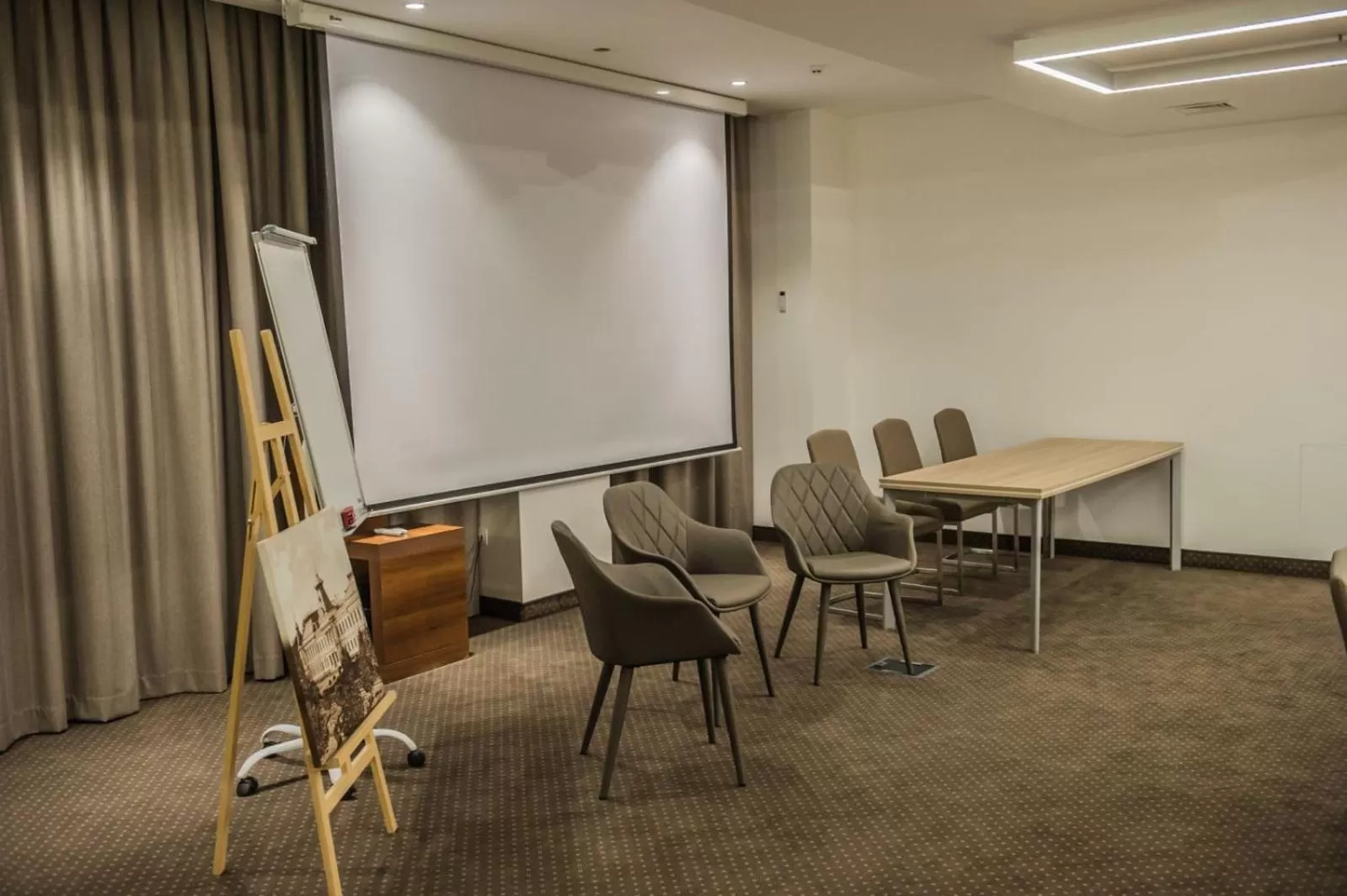 Business facilities in Bernardazzi Grand Hotel