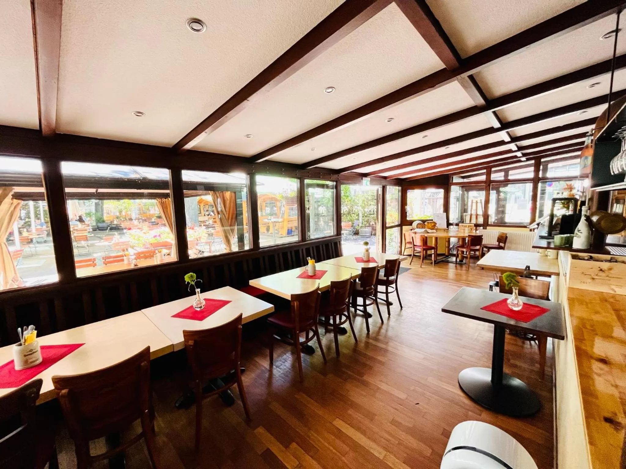 Restaurant/places to eat in Hotel Hoepfner Burghof