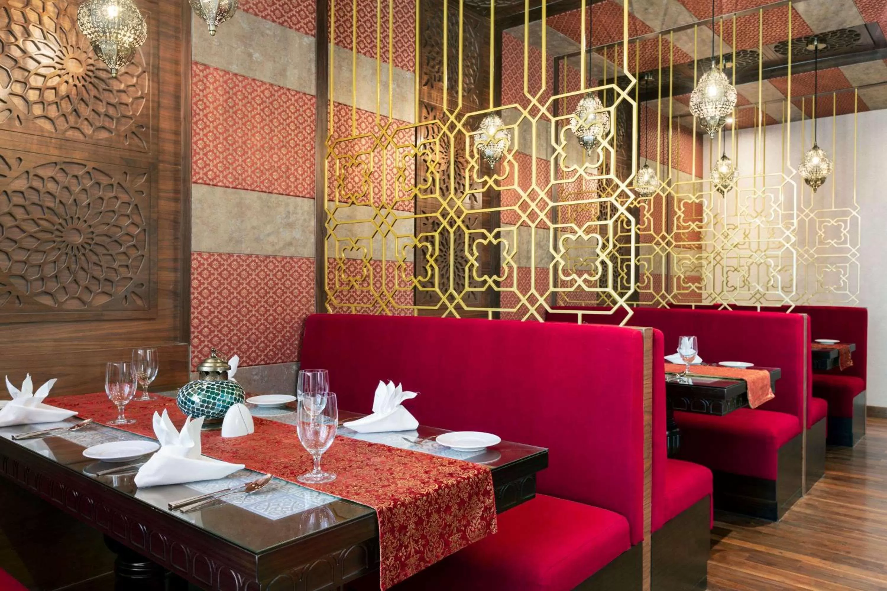 Restaurant/places to eat in Wyndham Garden Manama