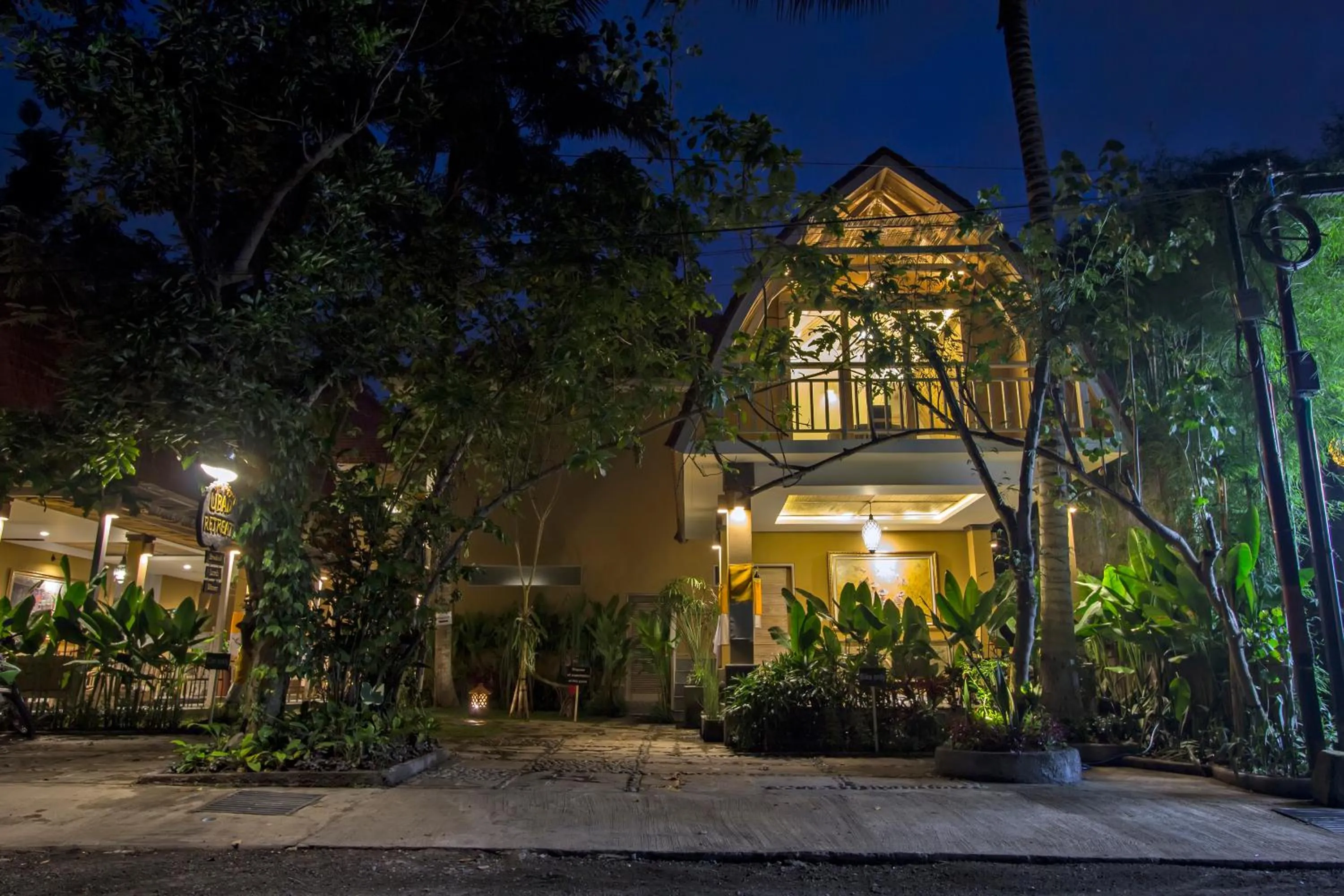 Property building in Ubad Retreat