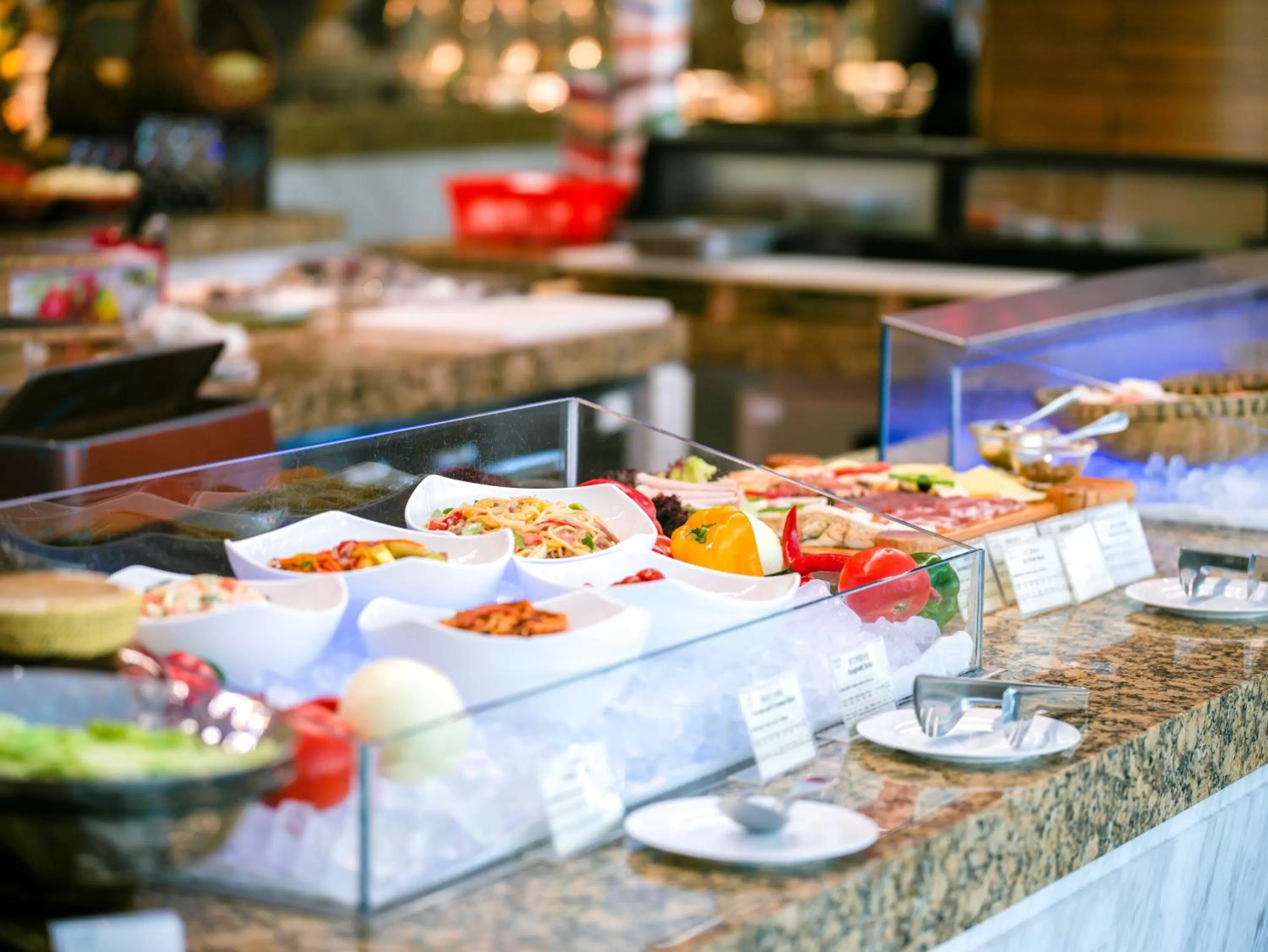 Restaurant/places to eat in Ramada Plaza Shanghai Pudong Airport