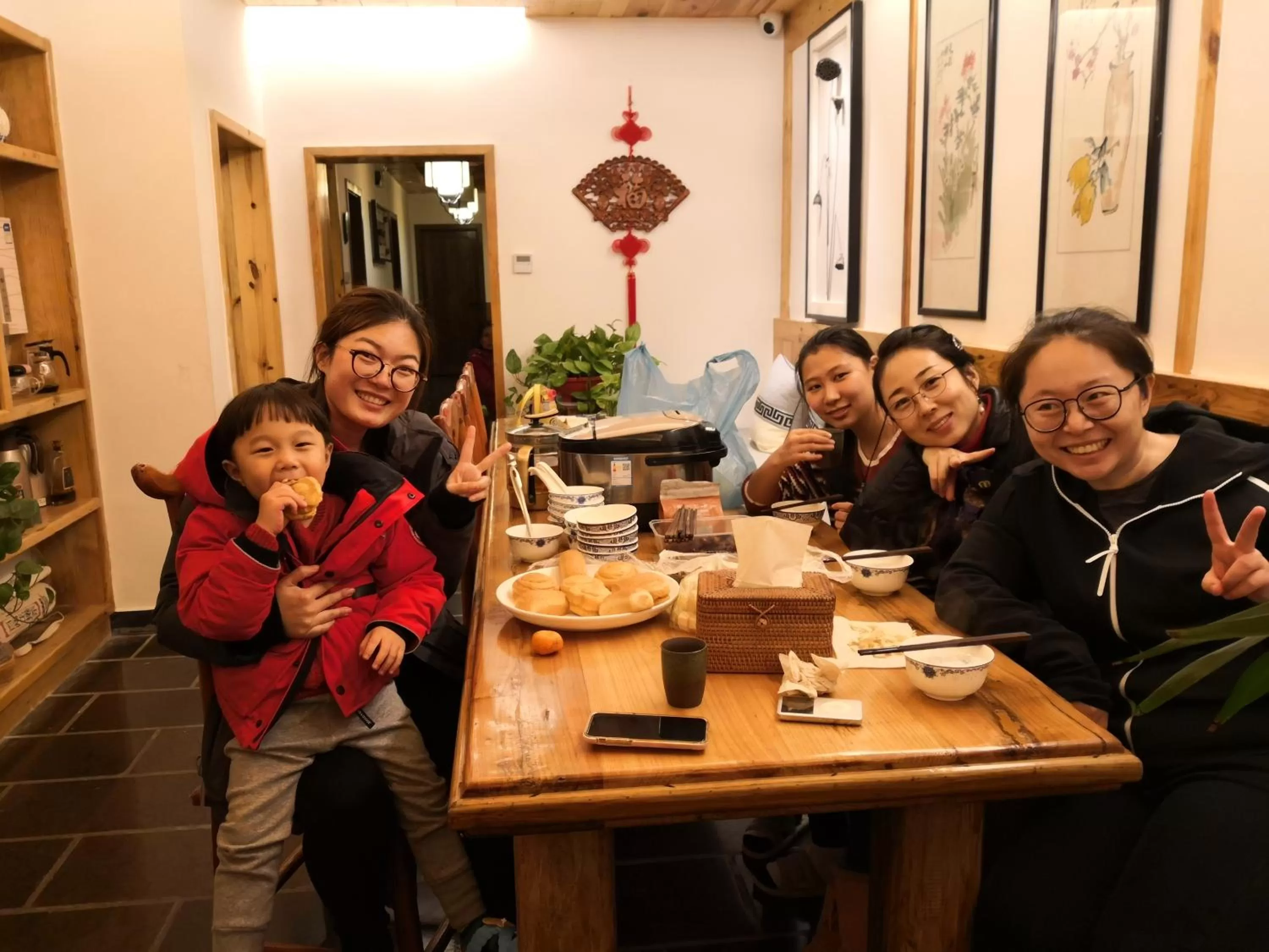 People, Family in Yuelu Homestay