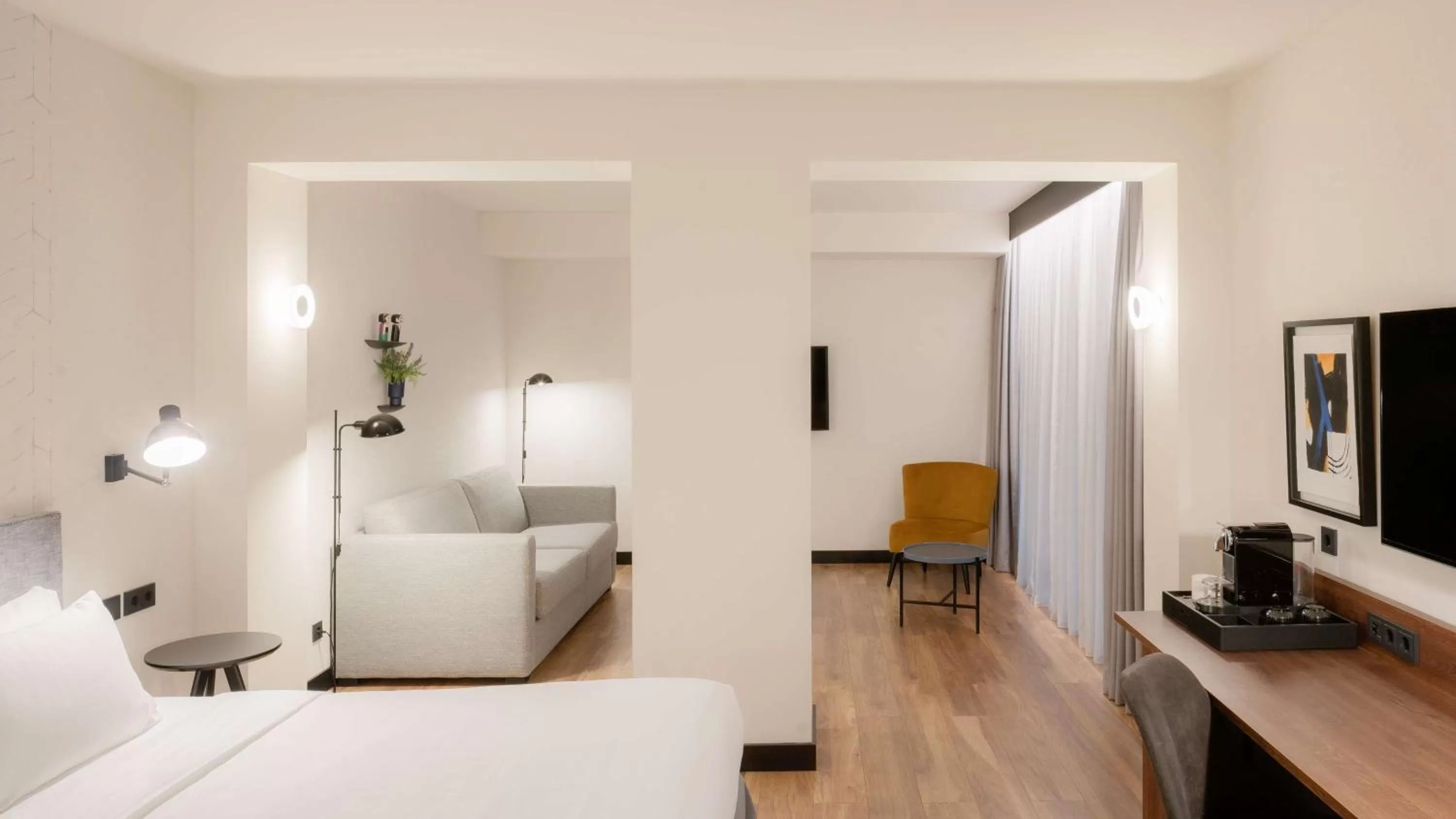 Photo of the whole room, Bed in Radisson Blu 1882 Hotel, Barcelona Sagrada Familia