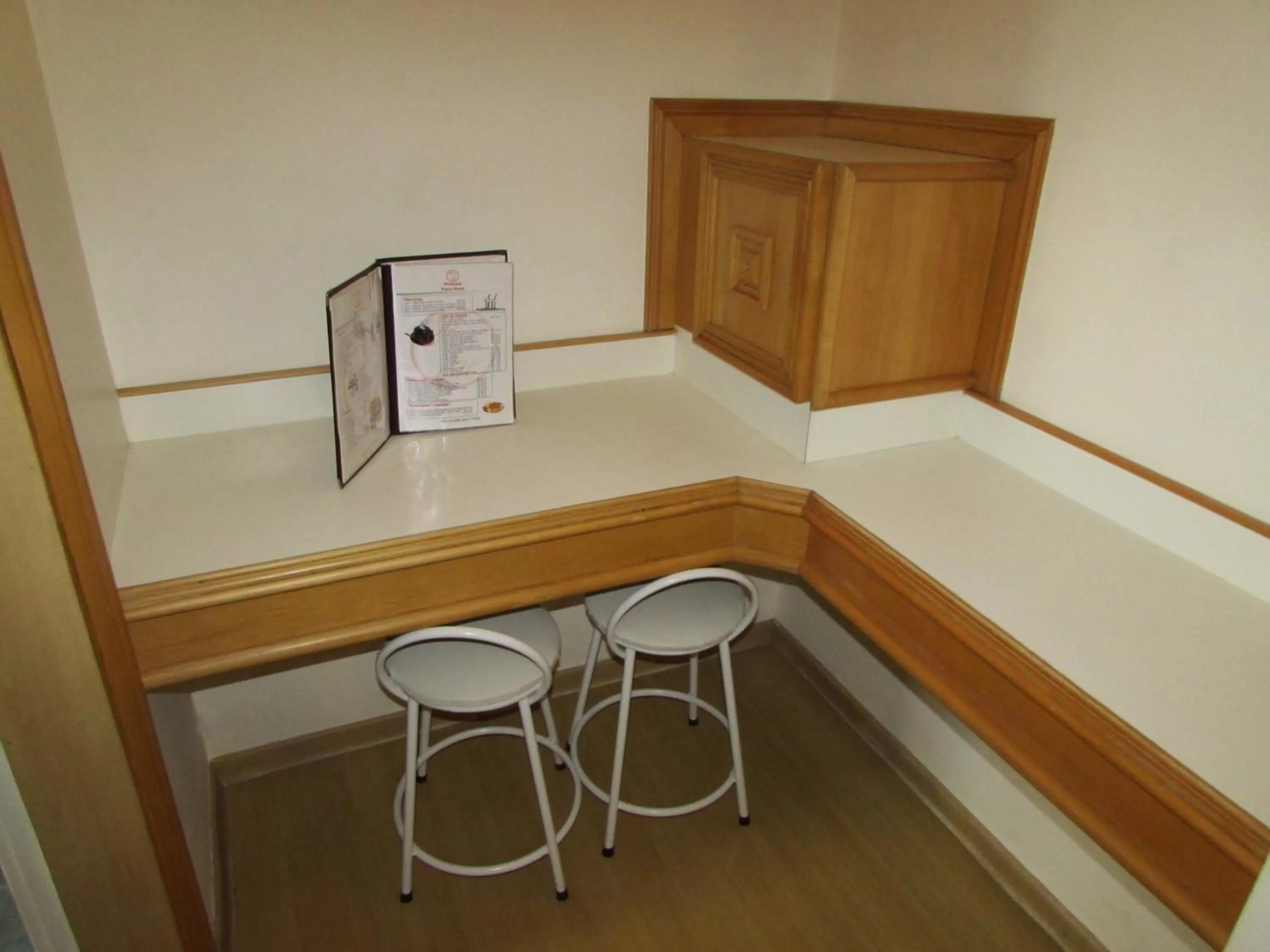 Area and facilities in Pleasant Place Hotel