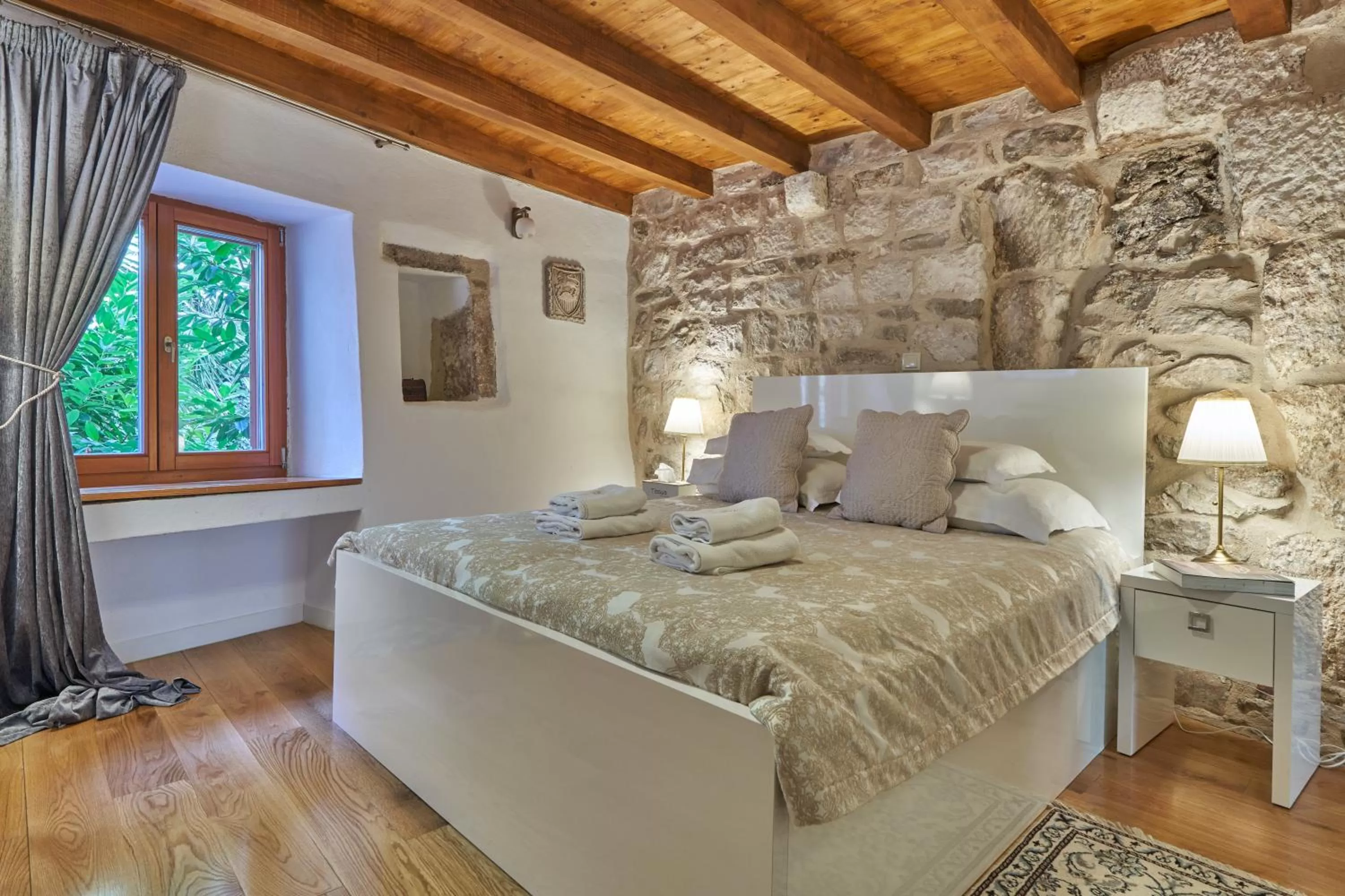 Bed in Villa Split Heritage Hotel