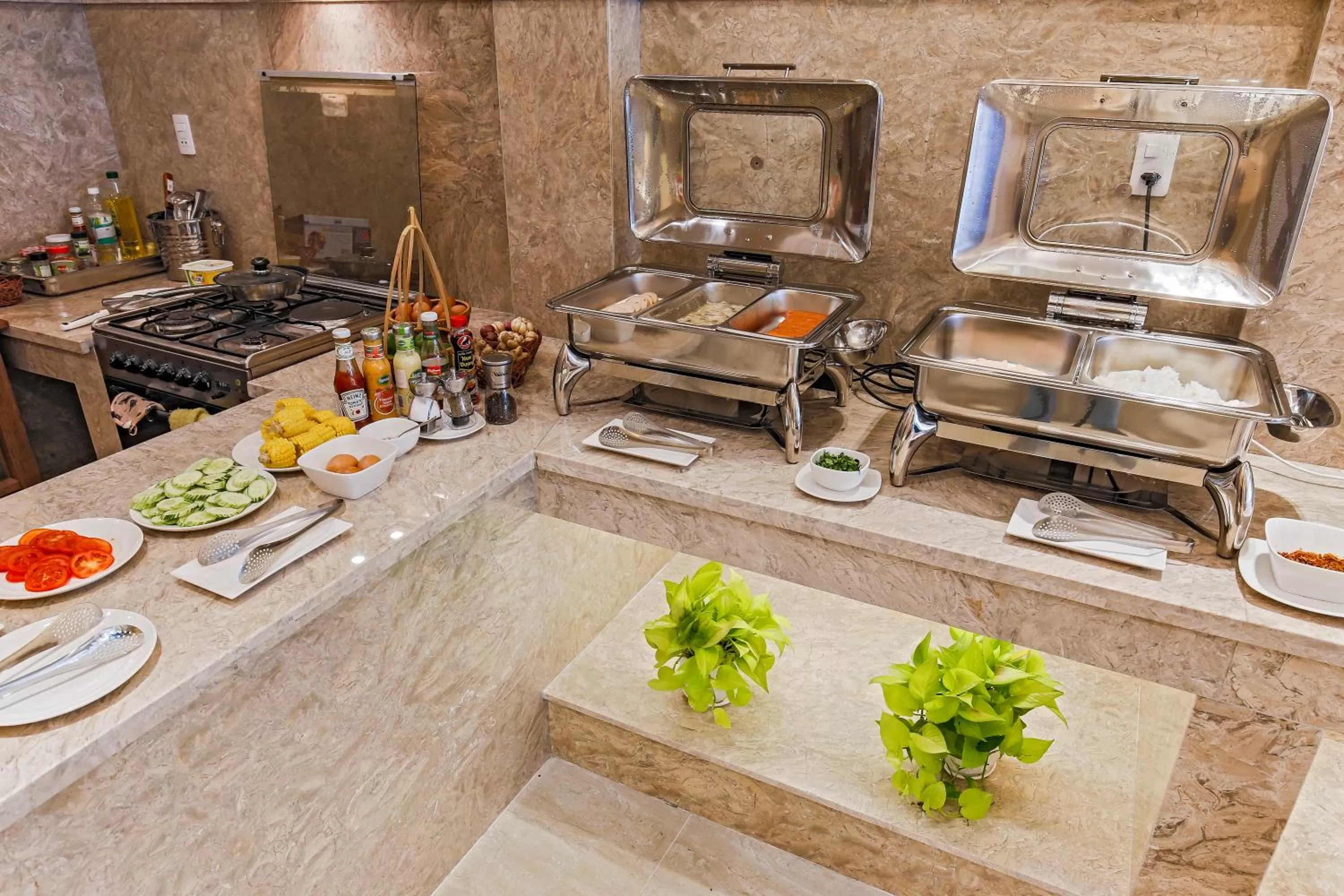 Buffet breakfast in Hoang Lan Hotel