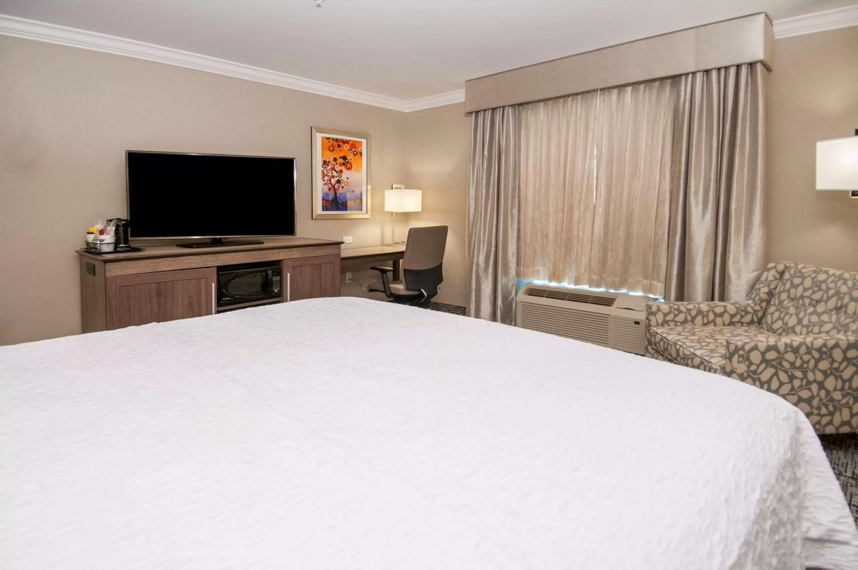 Bedroom, Bed in Hampton Inn & Suites Ridgeland