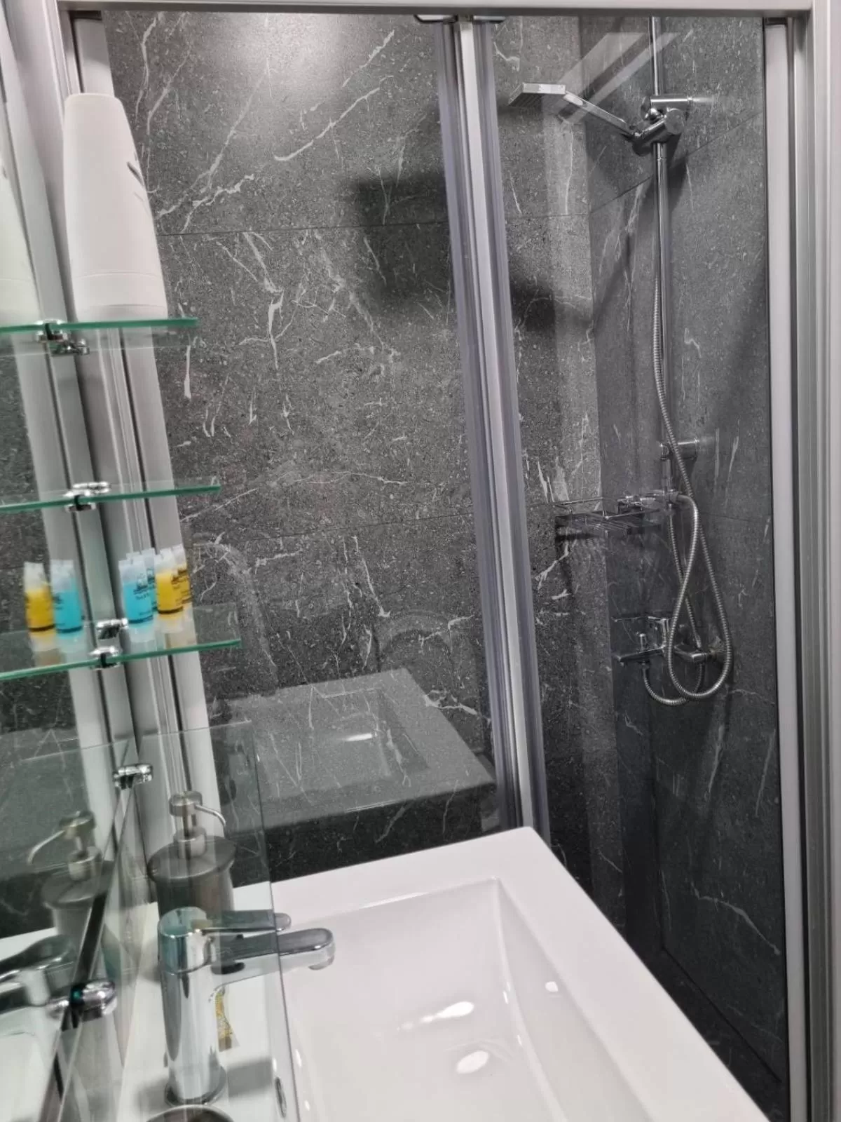 Kamaroporta Luxury Apartments