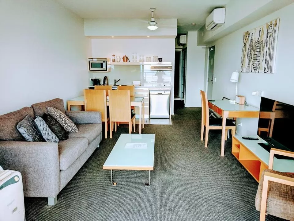 Superior Suite with Sea View in Darwin Harbour Suite